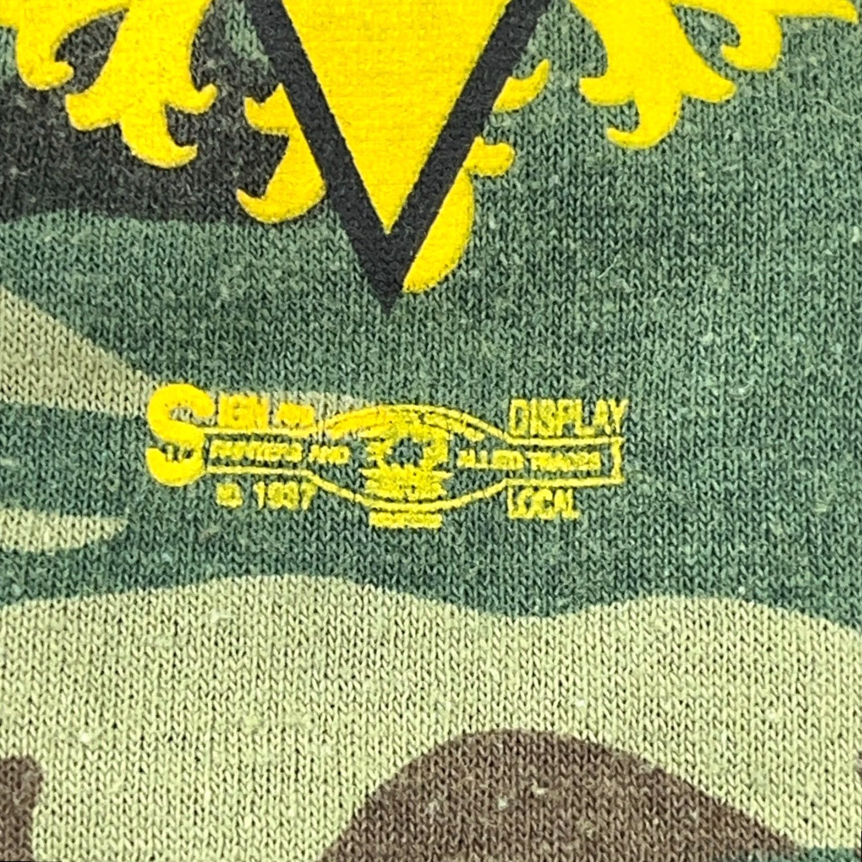 Vintage Vintage UMWA Shirt Men Large Green Camo Tee Made In USA United Mine Workers Y2K Size US L / EU 52-54 / 3 - 5 Thumbnail