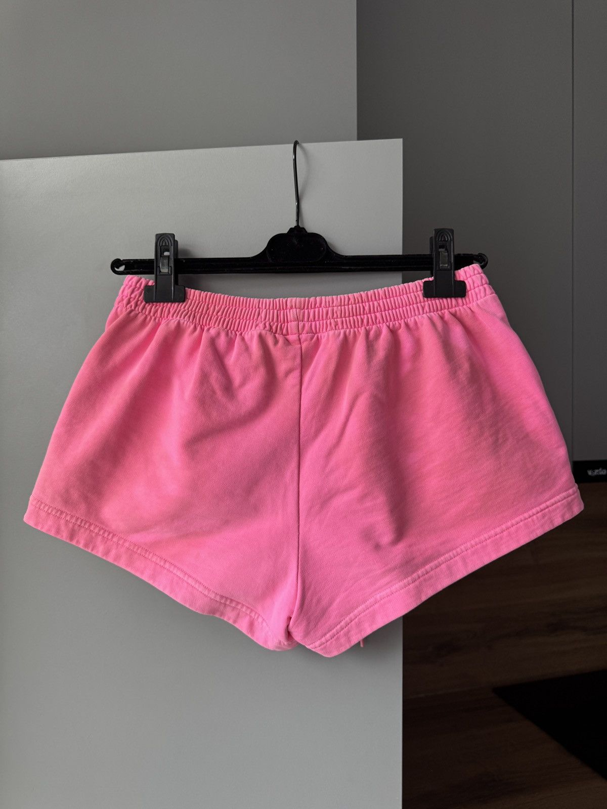 Balenciaga Balenciaga SS23 Vintage Pink Faded Dyed Sweat Shorts Size US 28 / EU 44 - 2 Thumbnail