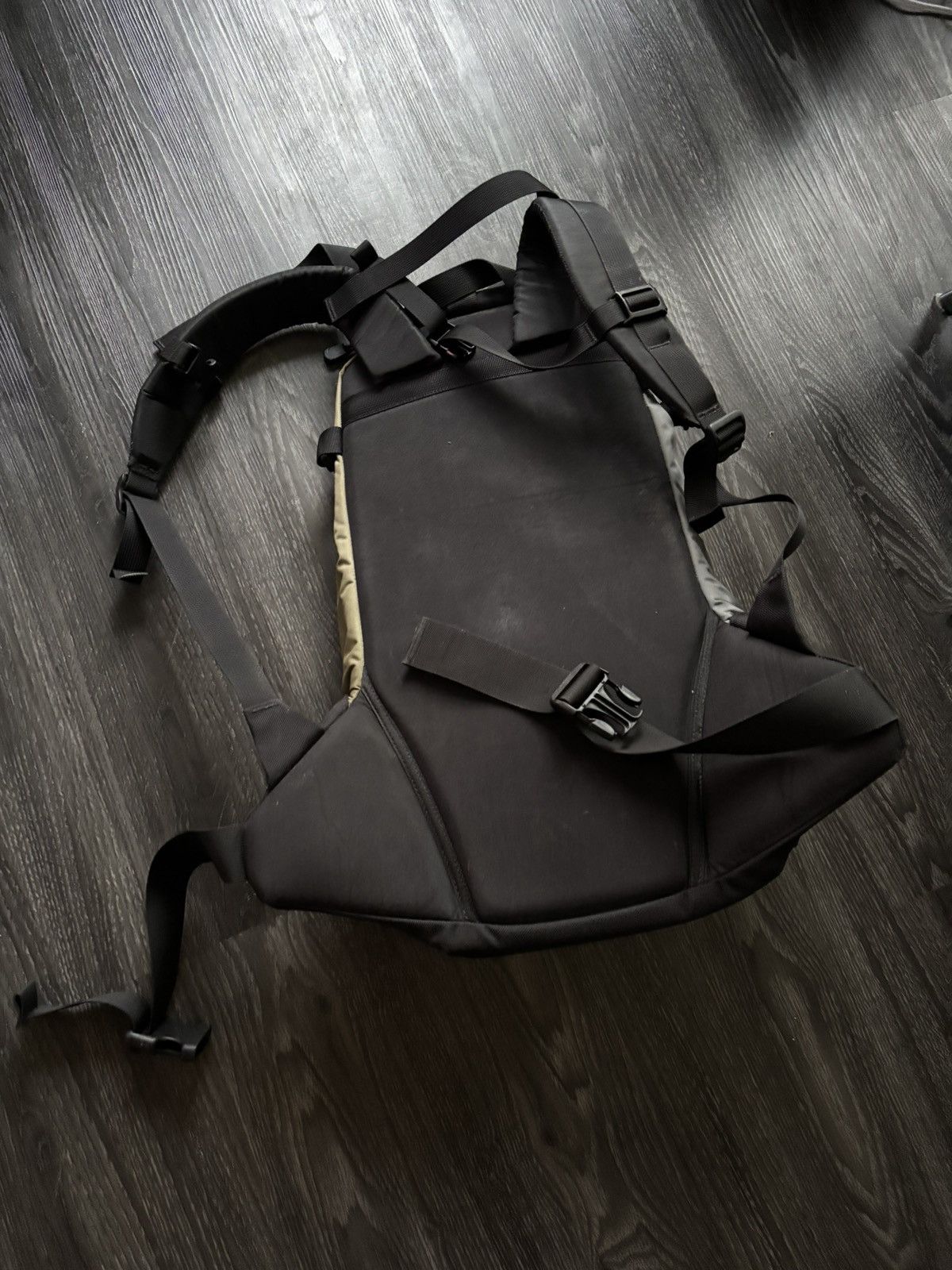 Arc'teryx × Beams Plus Arcteryx x Beams Sebring Crazy Pattern Backpack Japan Size ONE SIZE - 8 Thumbnail