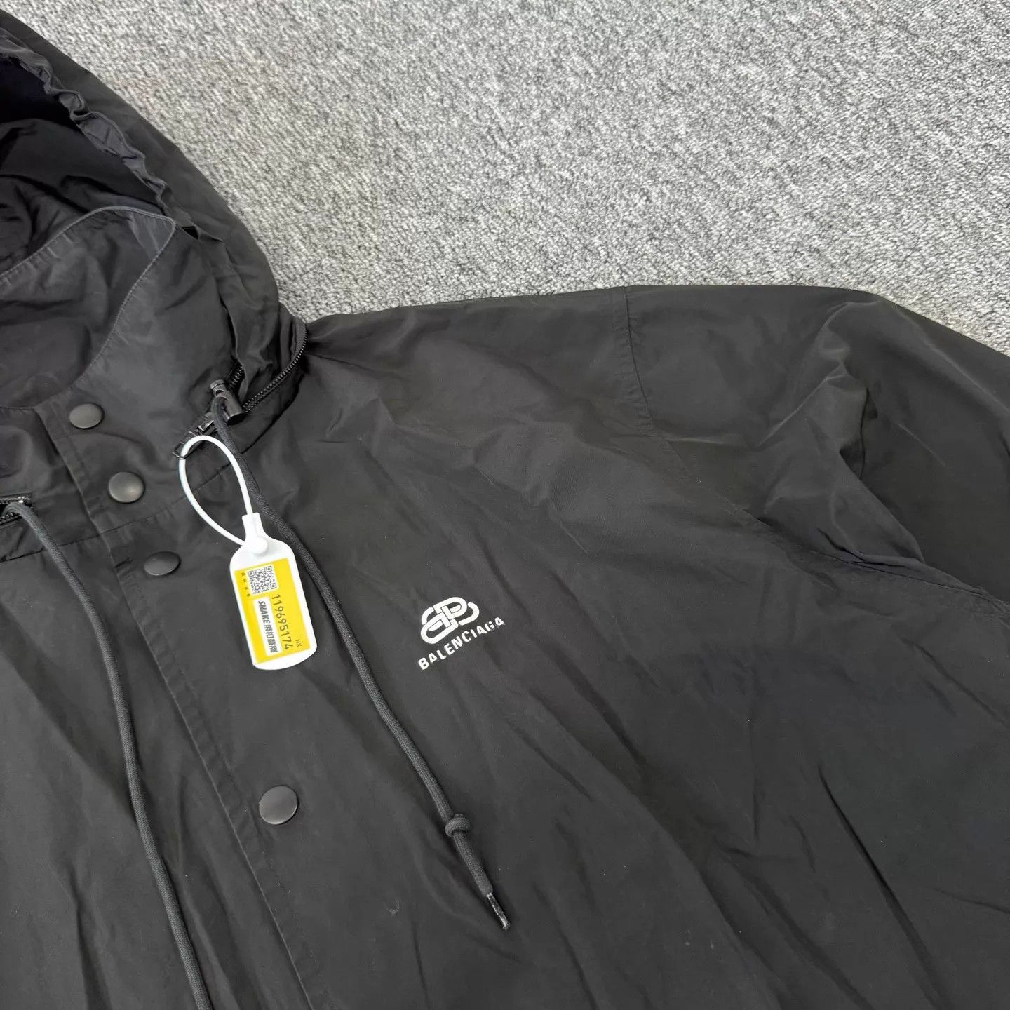 Balenciaga Balenciaga Double B Logo Hooded Jacket 46 99 New Size US S / EU 44-46 / 1 - 4 Thumbnail
