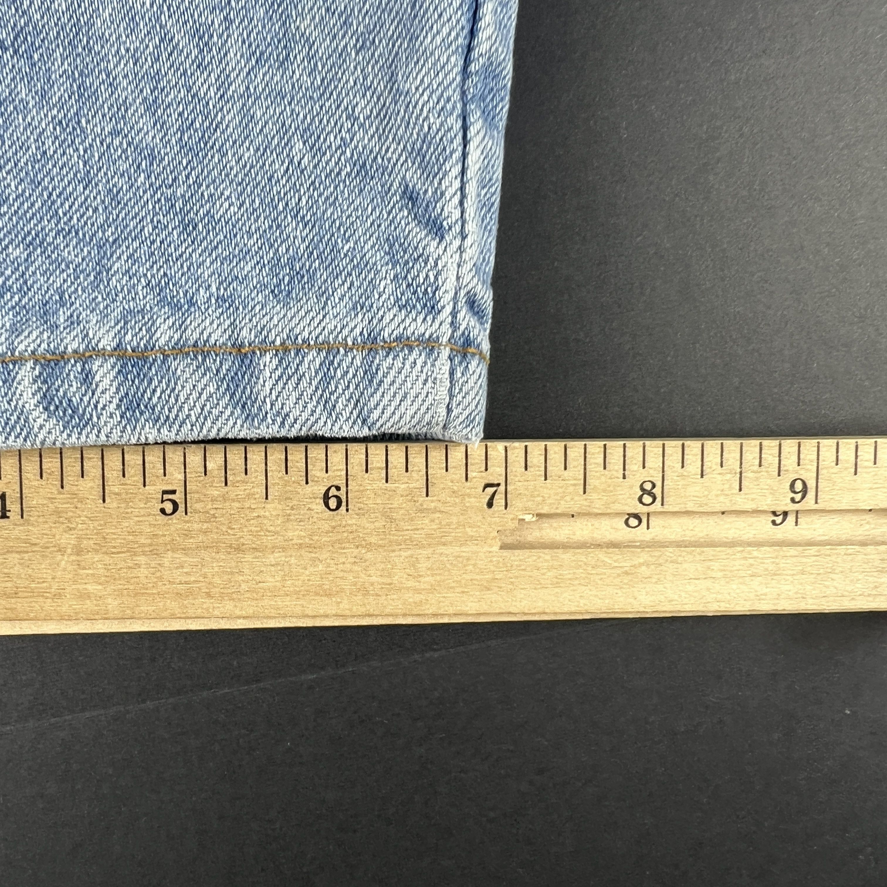 Levi's × Vintage VTG 90s Levi's Jeans 560 Loose Tapered Light Blue Denim Size US 35 - 16 Thumbnail
