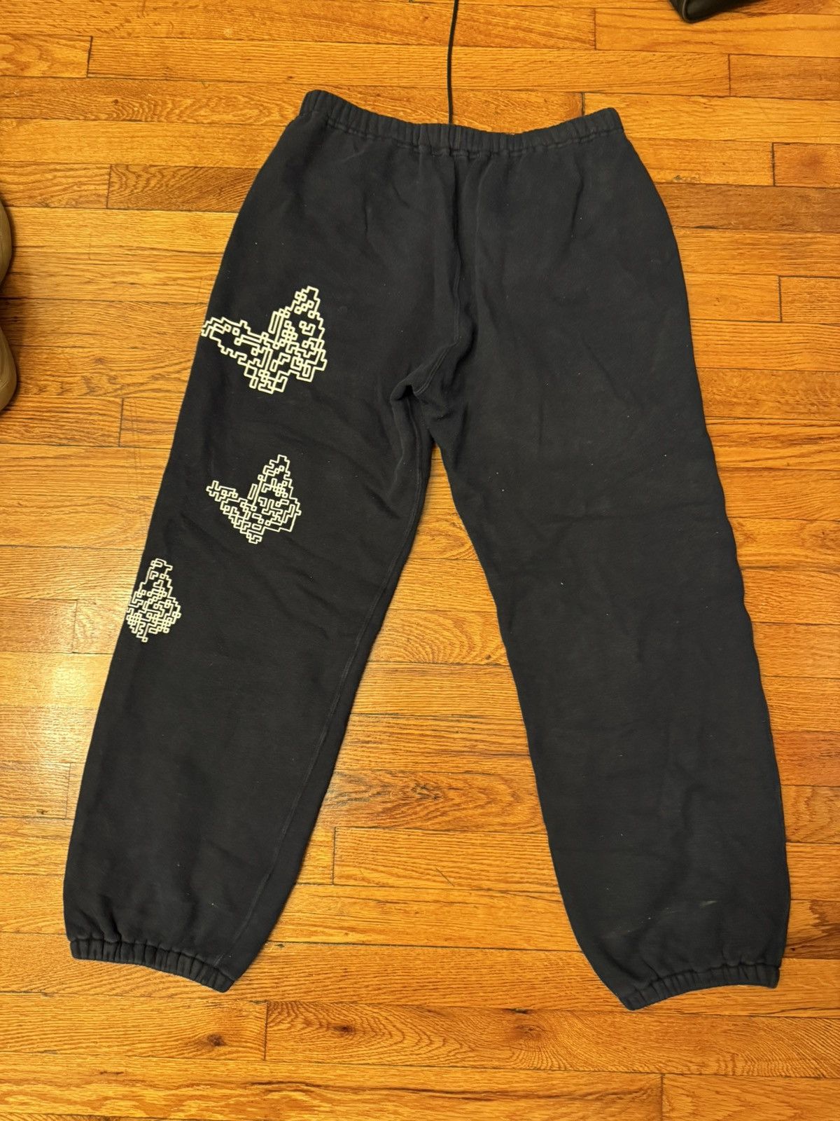 HIDDEN × Needles Needles Hidden NY Pixel Butterfly Sweatpants in Navy Medium Size US 34 / EU 50 - 5 Thumbnail