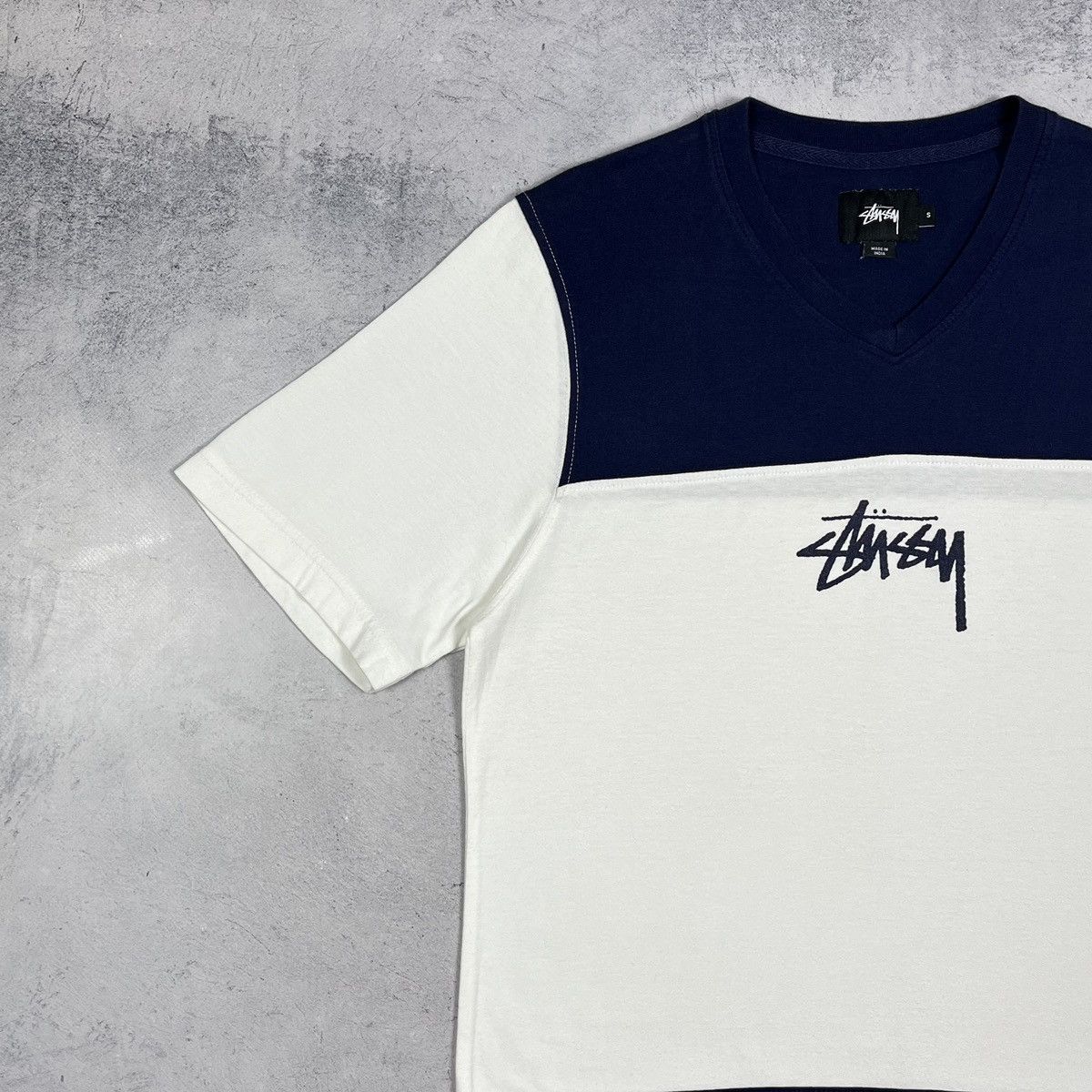 Stussy Vintage Stussy V Neck Graffiti Big Logo T Shirt 90’s Size US S / EU 44-46 / 1 - 6 Thumbnail