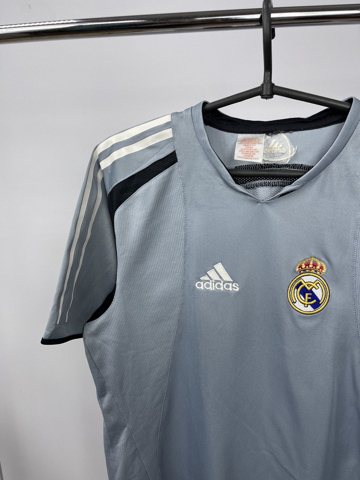 Adidas 2004 REAL MADRID HOME ADIDAS Kids S JERSEY LFP SPAIN ESPAñA Size US XS / EU 42 / 0 - 3 Thumbnail