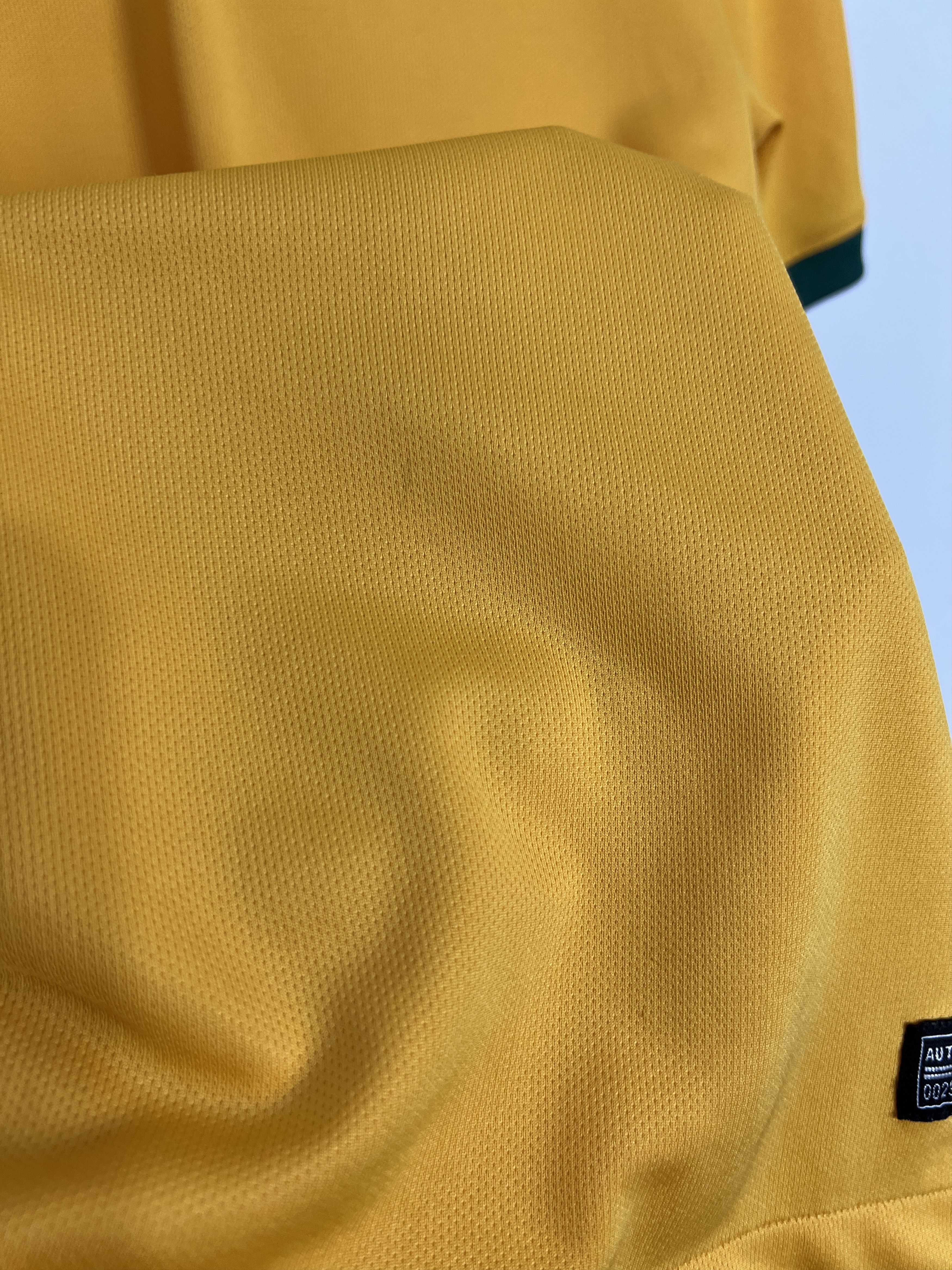 Nike Australia Home football shirt 2014 Soccer Nike Jersey Mens Size US M / EU 48-50 / 2 - 7 Thumbnail