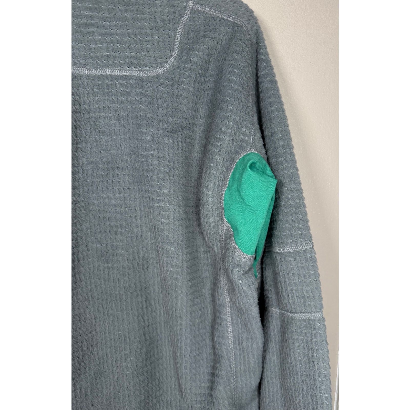 GR10K Alpha Long Sleeve Sweatshirt size L $325
