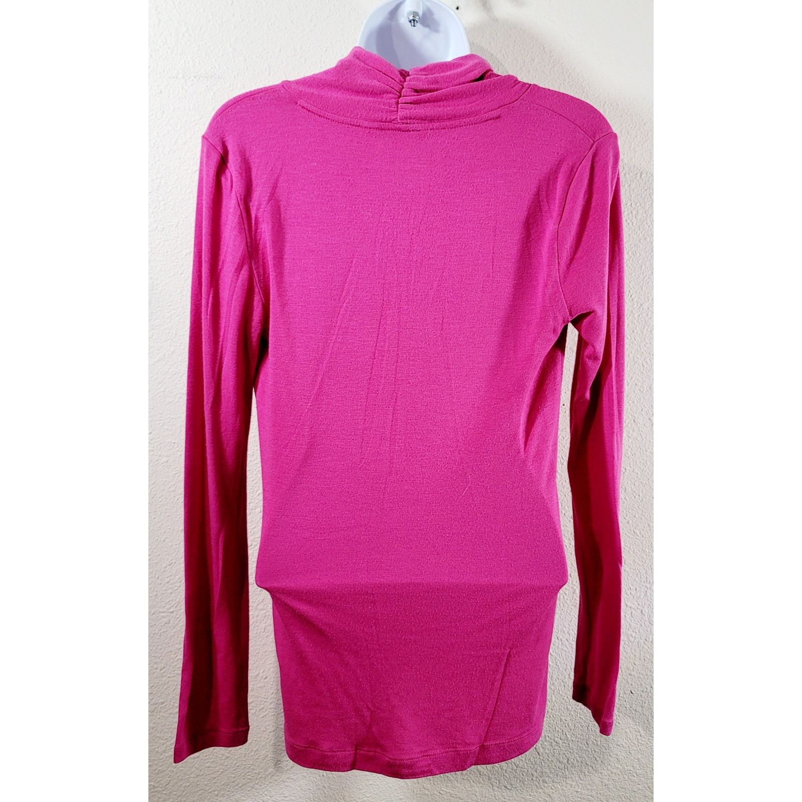 Banana Republic Banana Republic Dark Pink Fold Down Collar Top Small Soft Size S / US 4 / IT 40 - 2 Thumbnail