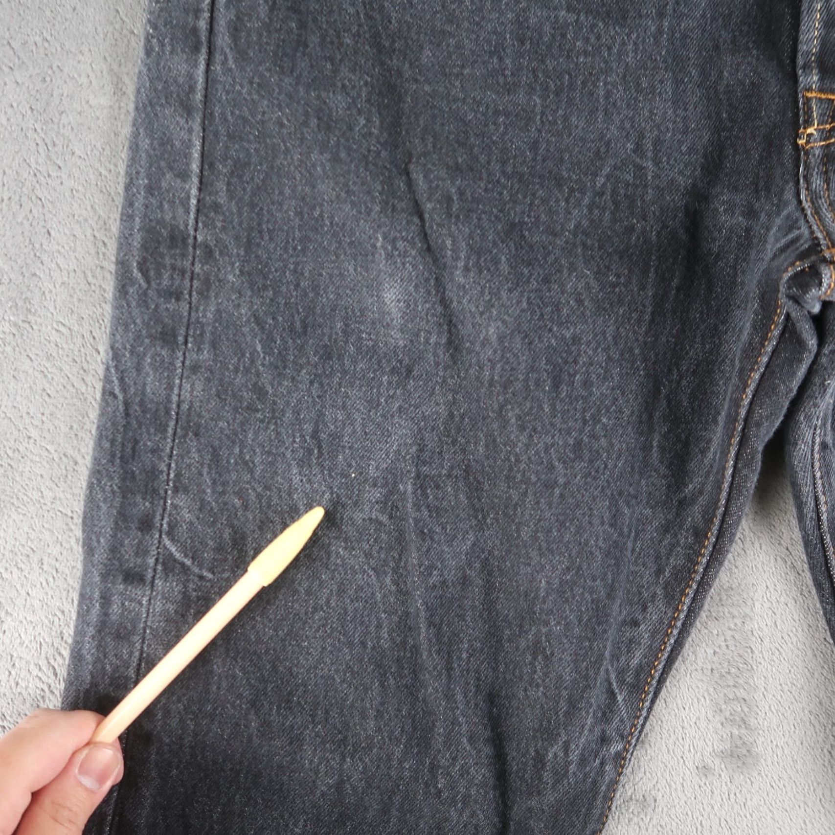 Levi's VINTAGE Levi's 501 Jeans Straight Denim Black Men Size 32x32 32x28.5, 5-Pocket, Button Closure, Distressed, Medium Wash, USA 90s? Men Size US 32 / EU 48 - 4 Thumbnail