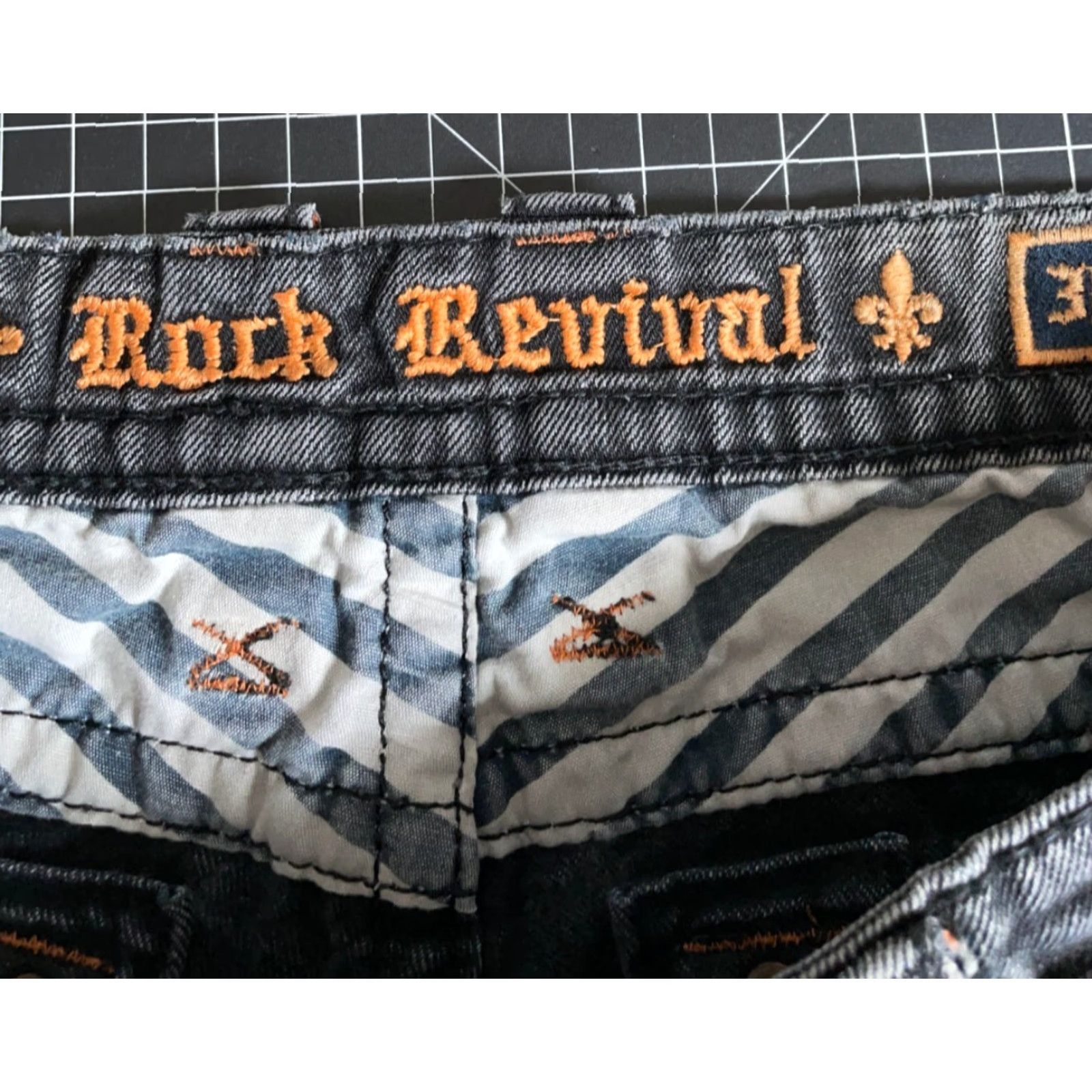 Vintage VINTAGE Rock Revival Jeans Straight Men 38 x 31 Black Denim 5-Pocket Flap Pocket Slim Straight Rise Mid 90s Rock Size US 32 / EU 48 - 3 Thumbnail