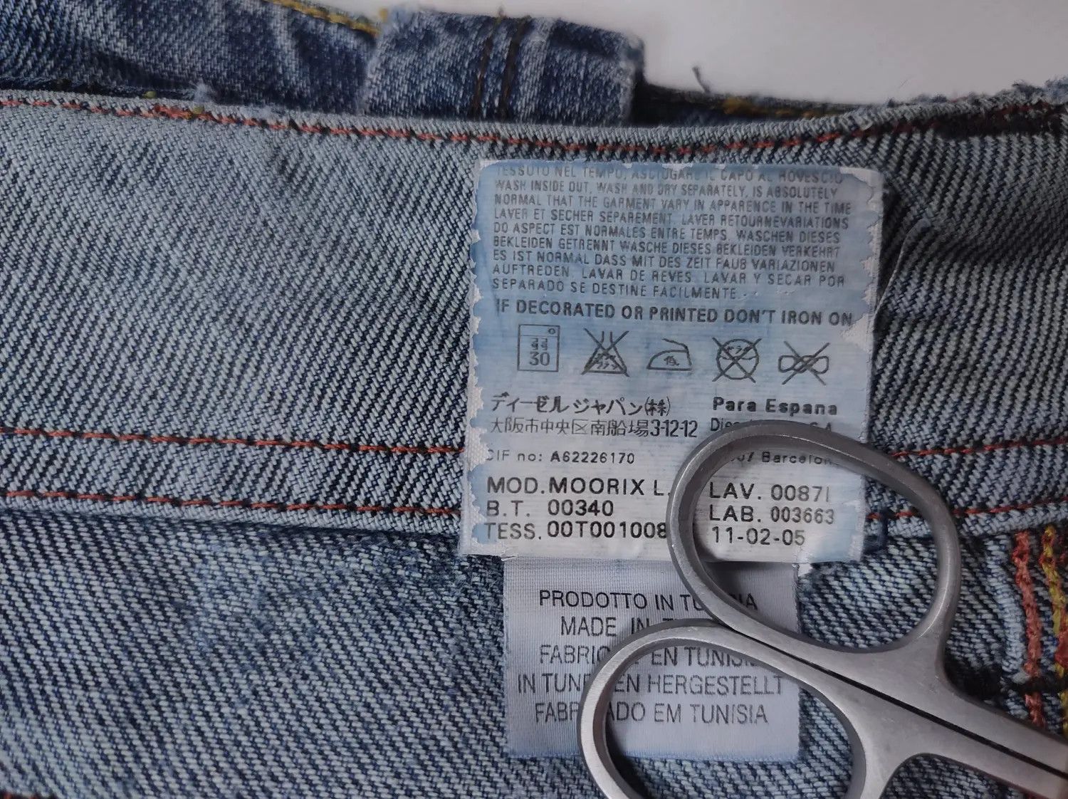 Diesel × Vintage Diesel Moorix Washed Straight Damaged Denim Pants Size US 30 / EU 46 - 20 Thumbnail