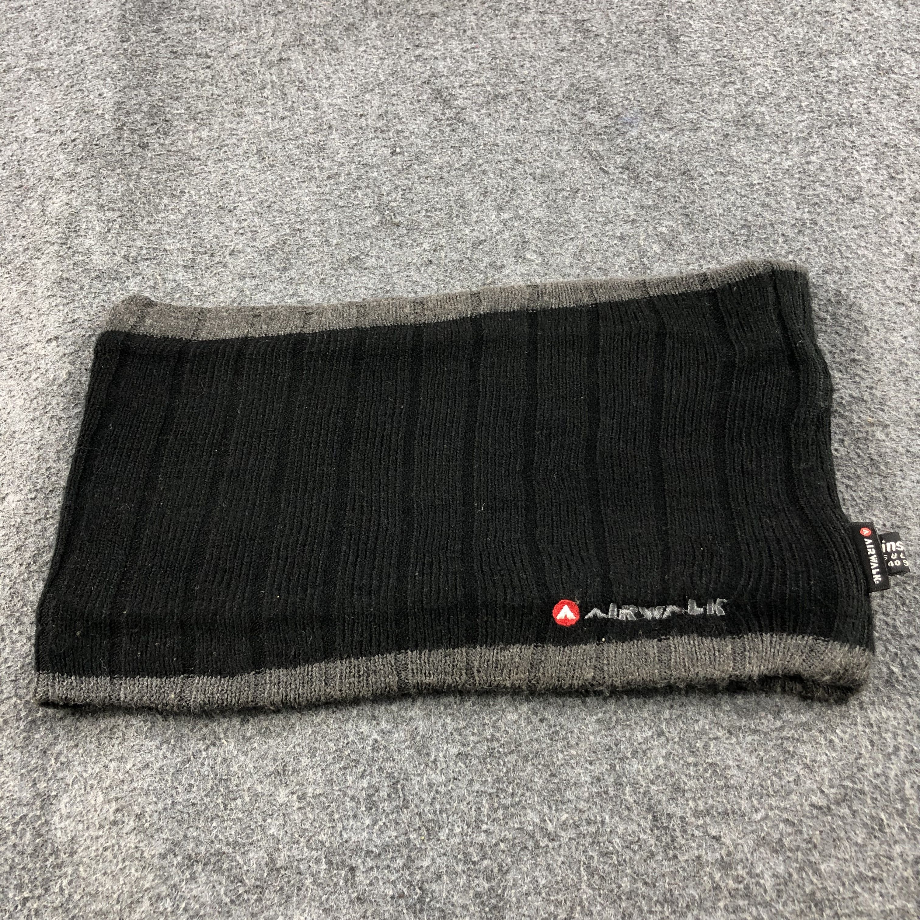 Airwalk Airwalk Neck Gaiter Snood Scarf Muffler B370 Size ONE SIZE - 3 Thumbnail