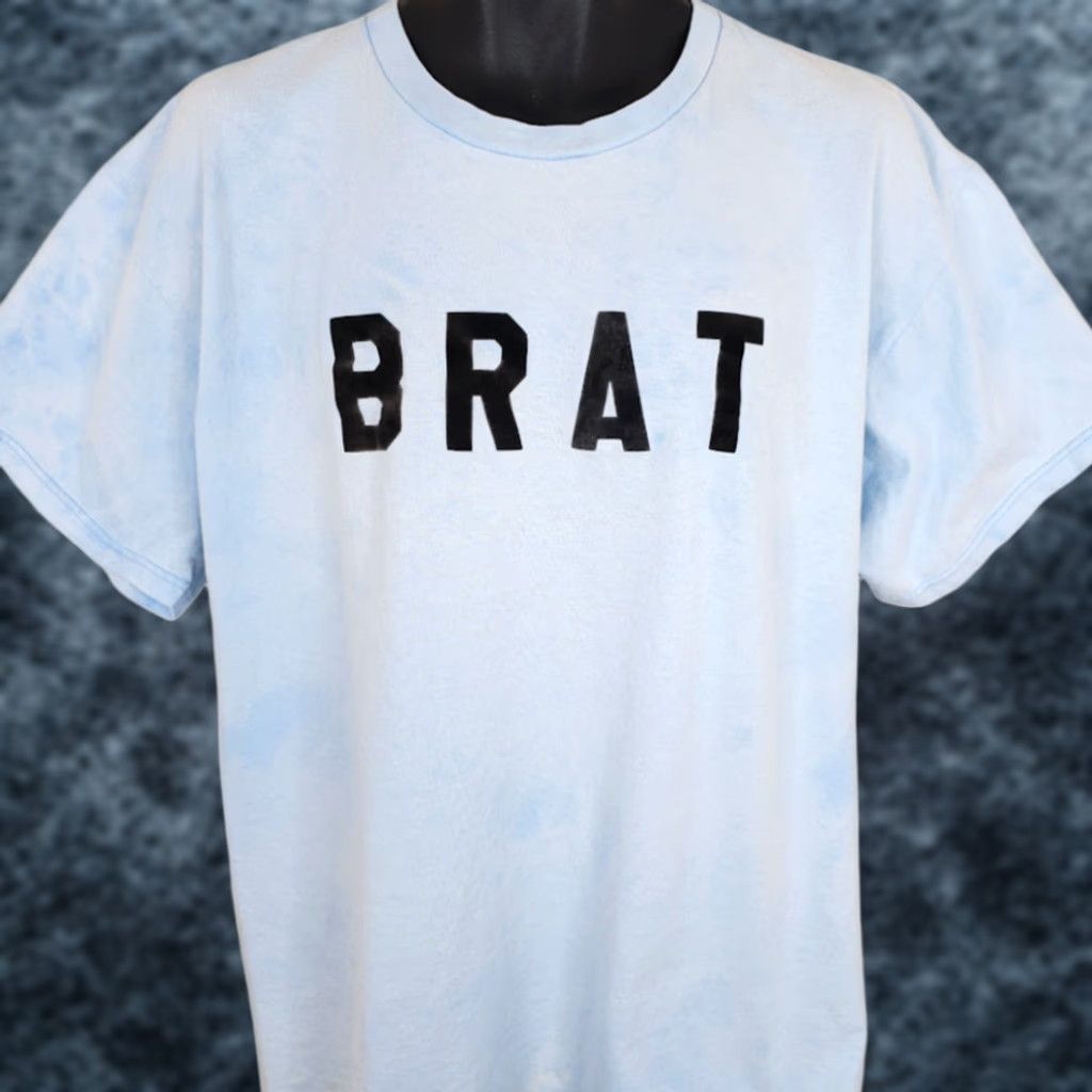 Fruit Of The Loom VINTAGE Brat T Shirt Mens XL Blue Y2K Streetwear Mens XL T-Shirt Cotton Fruit of the Loom Crew Neck Short Sleeve Size US XL / EU 56 / 4 - 1 Thumbnail