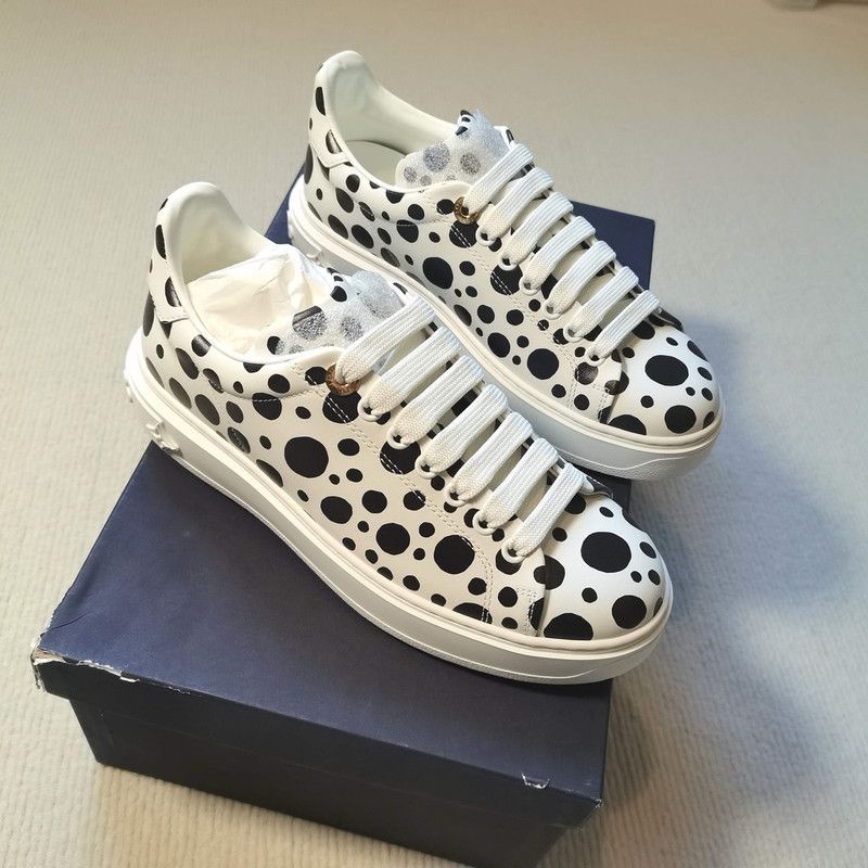 Louis Vuitton Yayoi Kusama x Louis Vuitton Time Out Sneakers 0079 Size US 6 / EU 39 - 1 Thumbnail