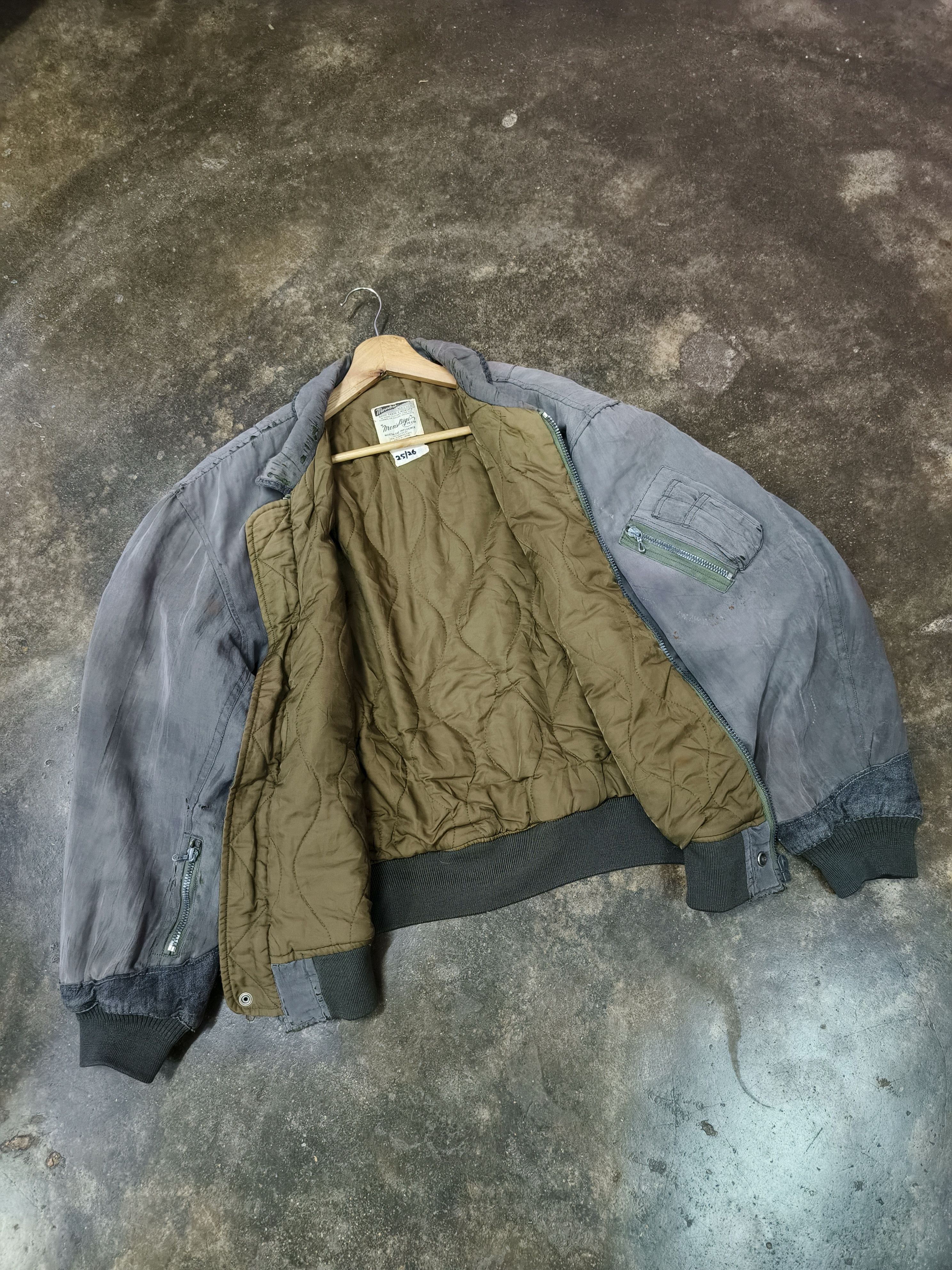 BIGI Vintage men bigi riri zip up bomber jacket distressed Size US L / EU 52-54 / 3 - 10 Thumbnail