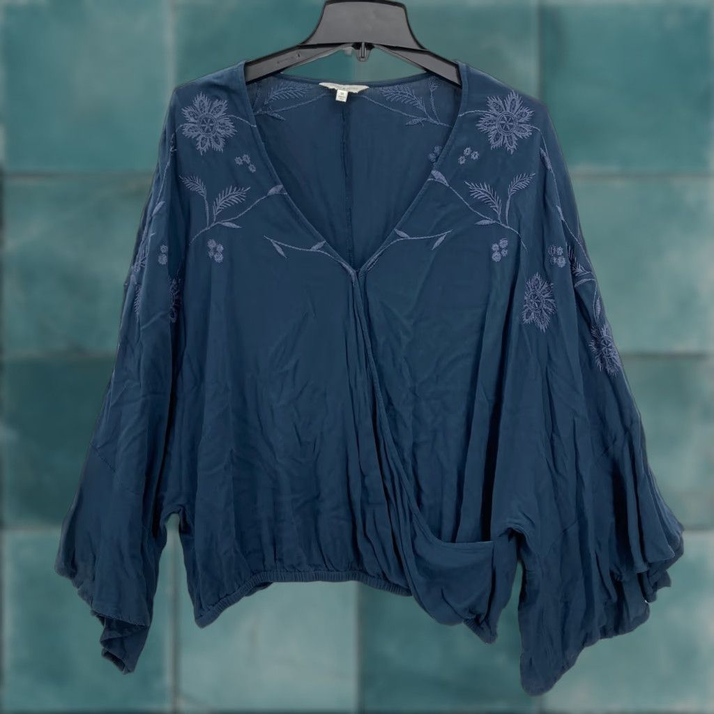 Lucky Brand Lucky Brand Blouse 1X Blue Embroidered Boho Peasant Top Bell Sleeve Flowy Y2K Shirt Womens 1X Blue Embroidered Boho Peasant Top Bell Sleeve Y2K Size XL / US 12-14 / IT 48-50 - 1 Thumbnail