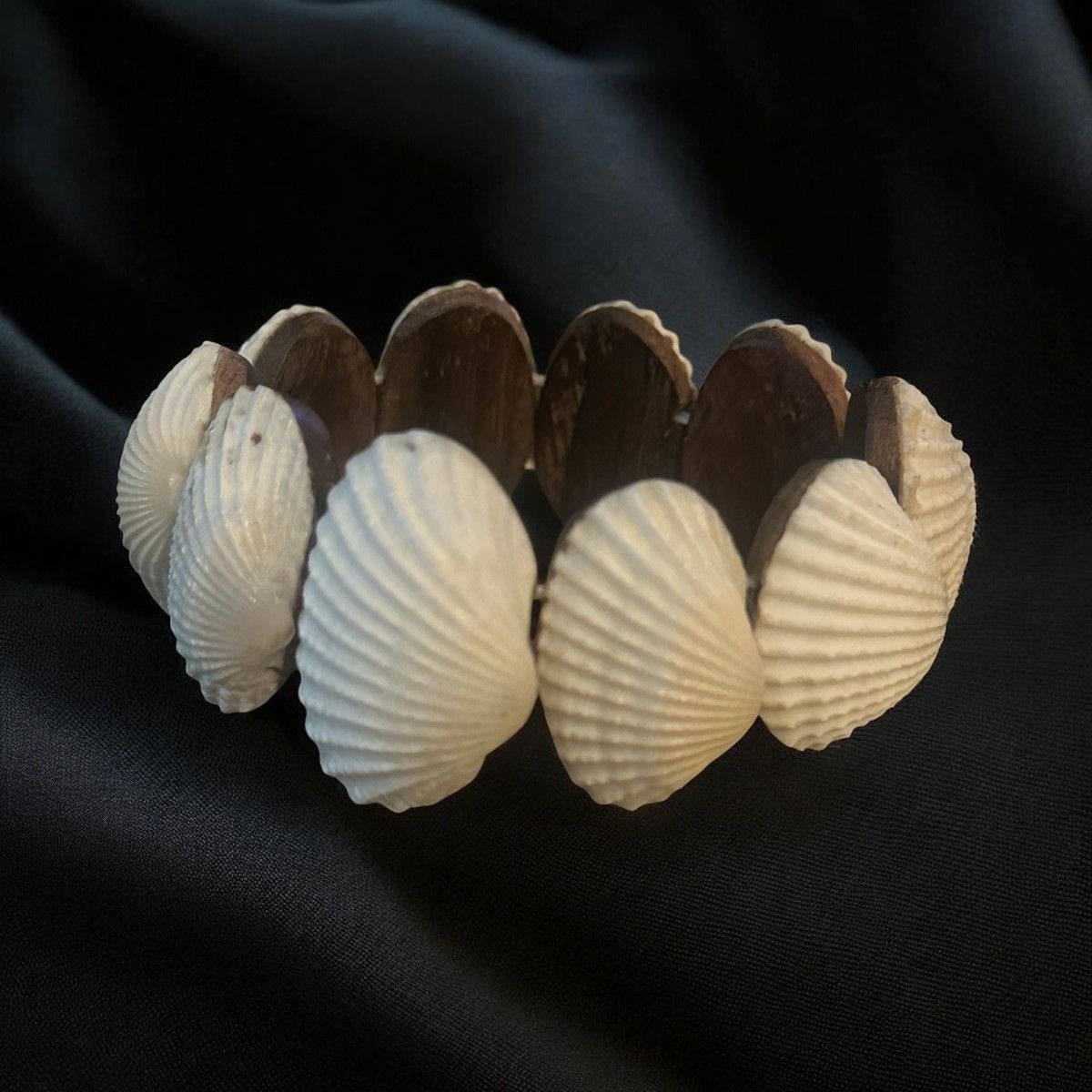 Vintage Vintage cockle shell stretch bracelet Size ONE SIZE - 1 Thumbnail