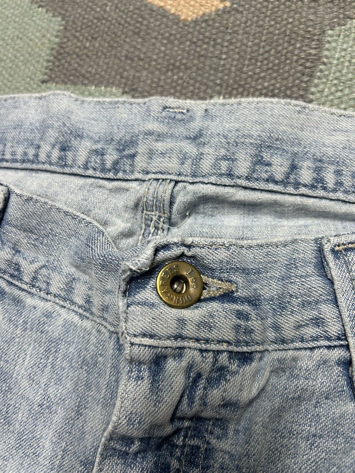 Vintage Vtg Lee can’t bust em carpenter jeans light wash baggy 32x31 Size US 32 / EU 48 - 13 Thumbnail