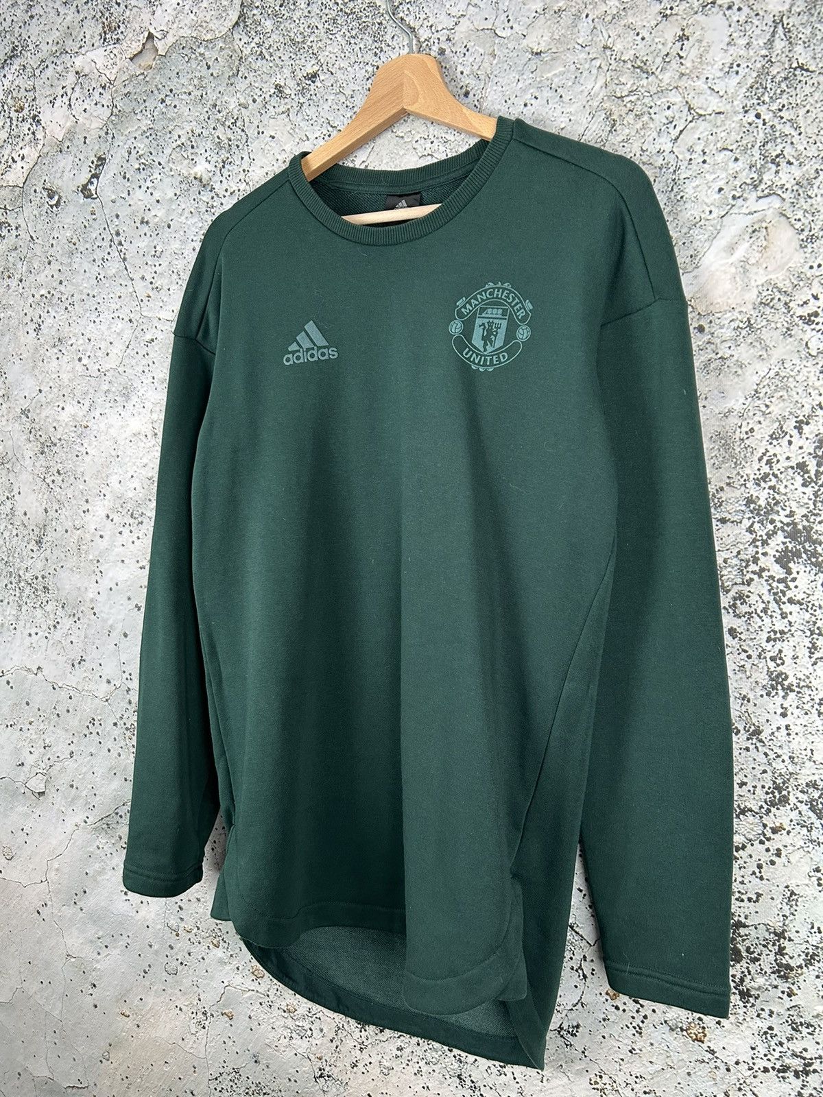 Adidas Vintage Adidas Manchester United Soccer Footbat Longsleeve Size US S / EU 44-46 / 1 - 2 Thumbnail