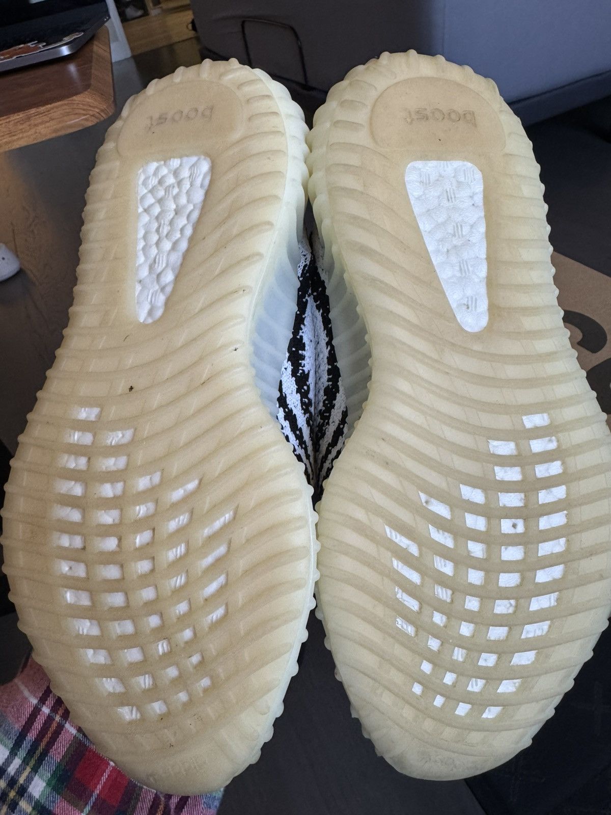 Adidas × Yeezy Adidas Yeezy Boost 350 V2 zebra sz 6Y Size US 6 / EU 39 - 8 Thumbnail