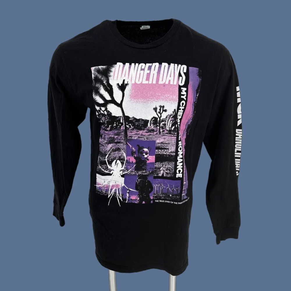 Vintage VINTAGE My Chemical Romance Danger Days Shirt Mens XL Black Long Sleeve Band Graphic Tee Size US XL / EU 56 / 4 - 1 Thumbnail