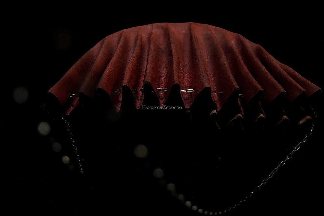 Ma+ M.A+ by Maurizio Amadei small rust red shell bag like new Size ONE SIZE - 2 Thumbnail
