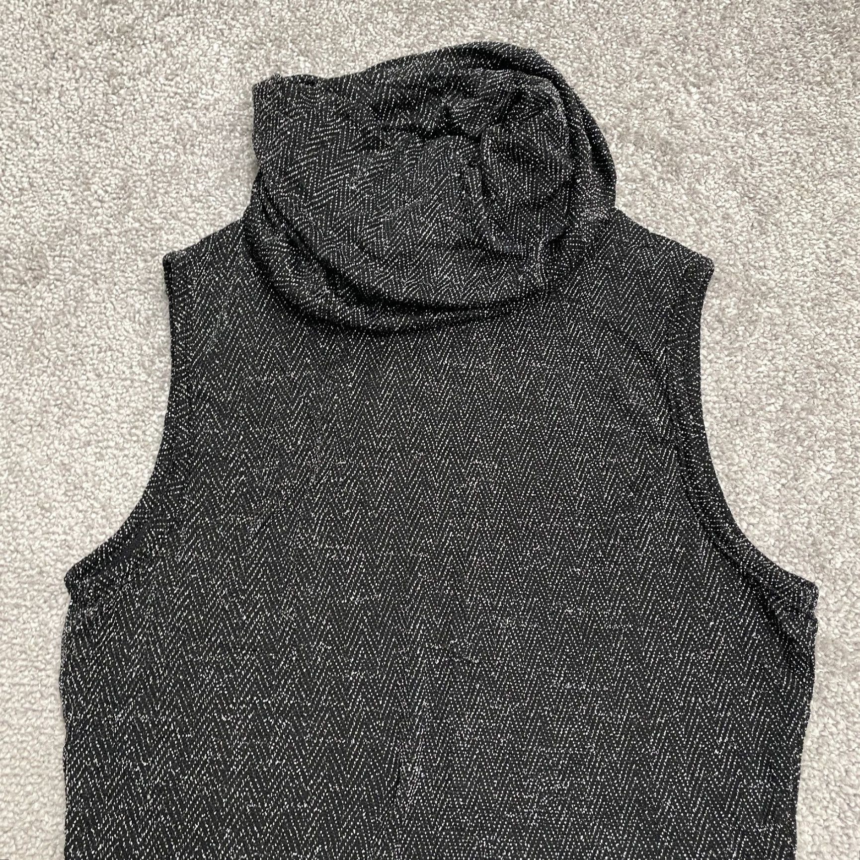 Vintage TEMT Black Cowl Neck Top Womens Medium Sleeveless Knit Nylon Spandex Shiny Casual Stretch Basic Logo Sleeve Strappy Size M / US 6-8 / IT 42-44 - 4 Thumbnail