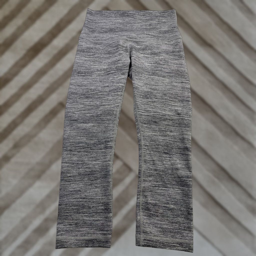 Lululemon Lululemon Wunder Under Hi-Rise Cropped Yoga Workout Leggings Women Size 6 Heather Gray Size 28" / US 6 / IT 42 - 1 Thumbnail
