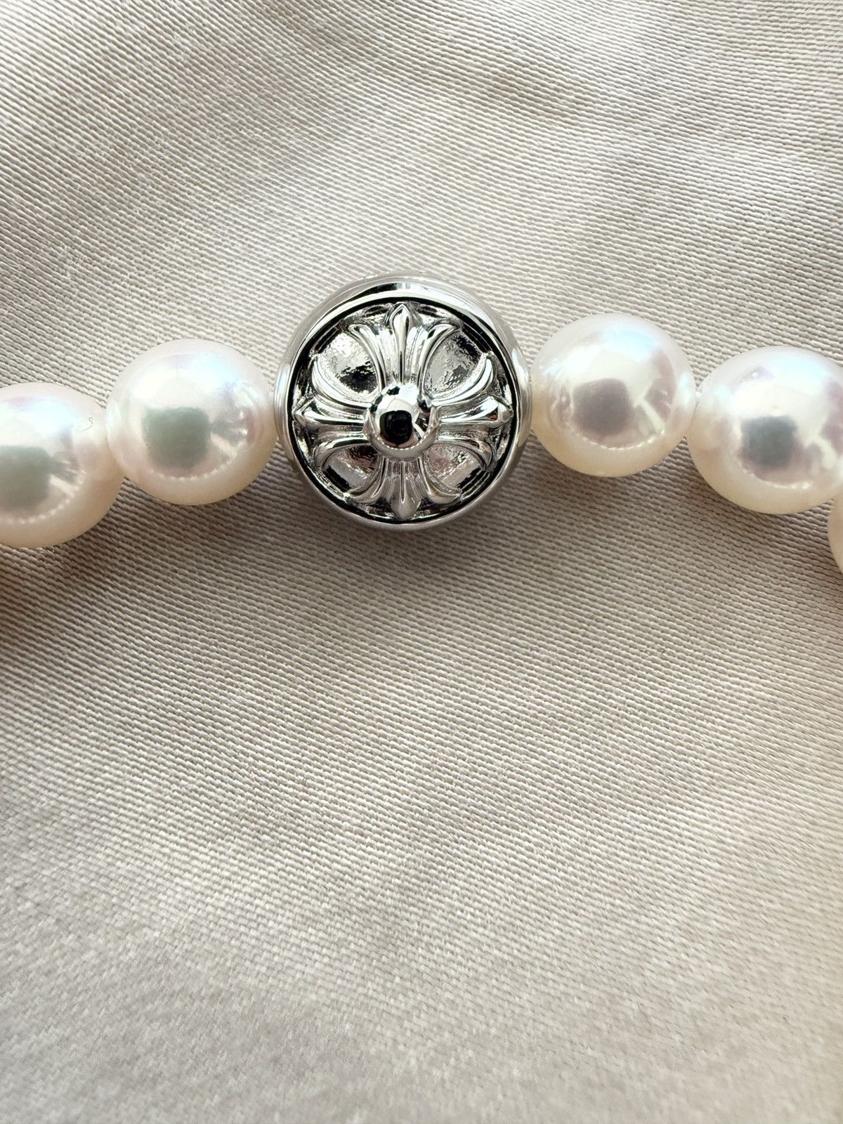 Chrome Hearts RARE! Chrome Hearts Mikimoto White Pearl Bracelet Size ONE SIZE - 5 Thumbnail