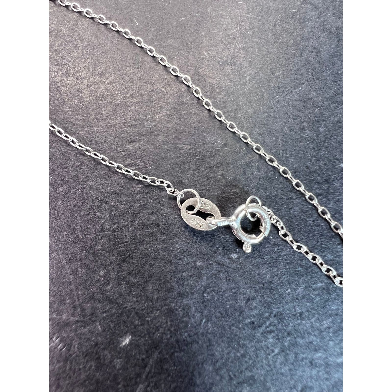 Other Trilliant cut peridot and sterling silver pendant and chain Size ONE SIZE - 7 Thumbnail