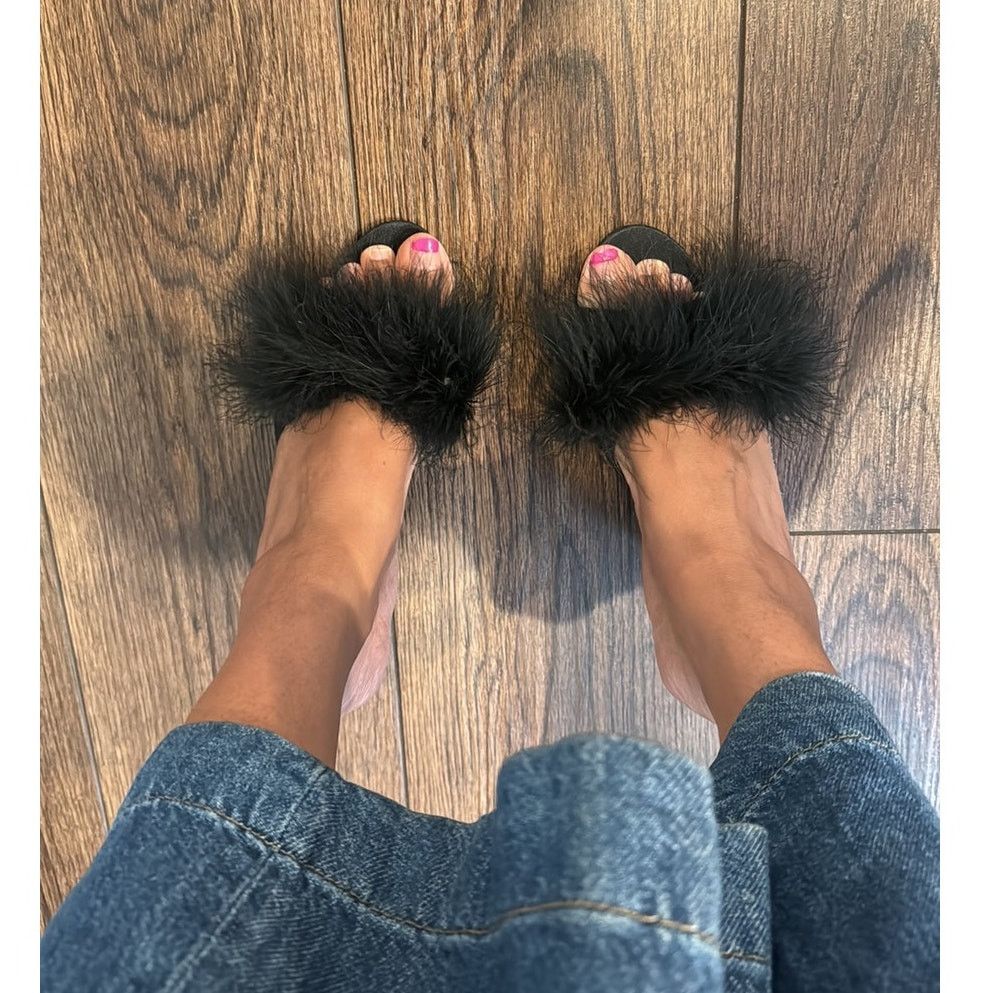 Other Fredrick’s of Hollywood 1980s Satin Peep Toe Pumps feathers Size US 7 / IT 37 - 7 Thumbnail