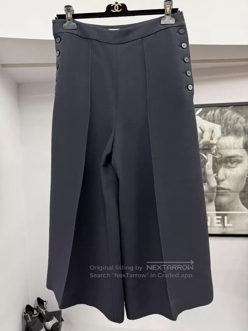 Dior Dior Black buttoned mid-length trousers Size 42" / US 20 - 1 Thumbnail