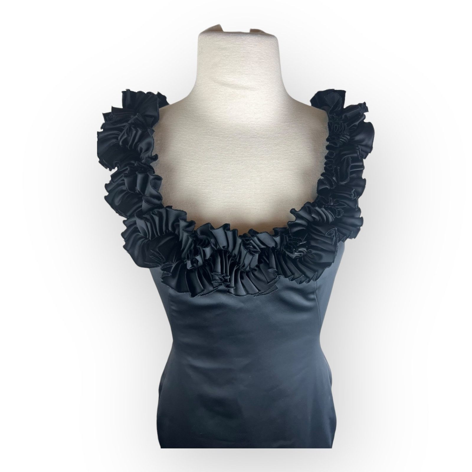 White House Black Market White House Black Market Black Satin Midi Dress Rosette Size XS / US 0-2 / IT 36-38 - 4 Thumbnail