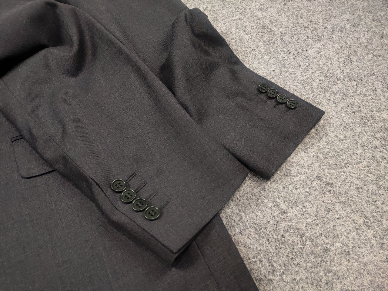 Canali Canali Italy Design 2 button Business Classic Suit Gray wool Size 50R - 6 Thumbnail