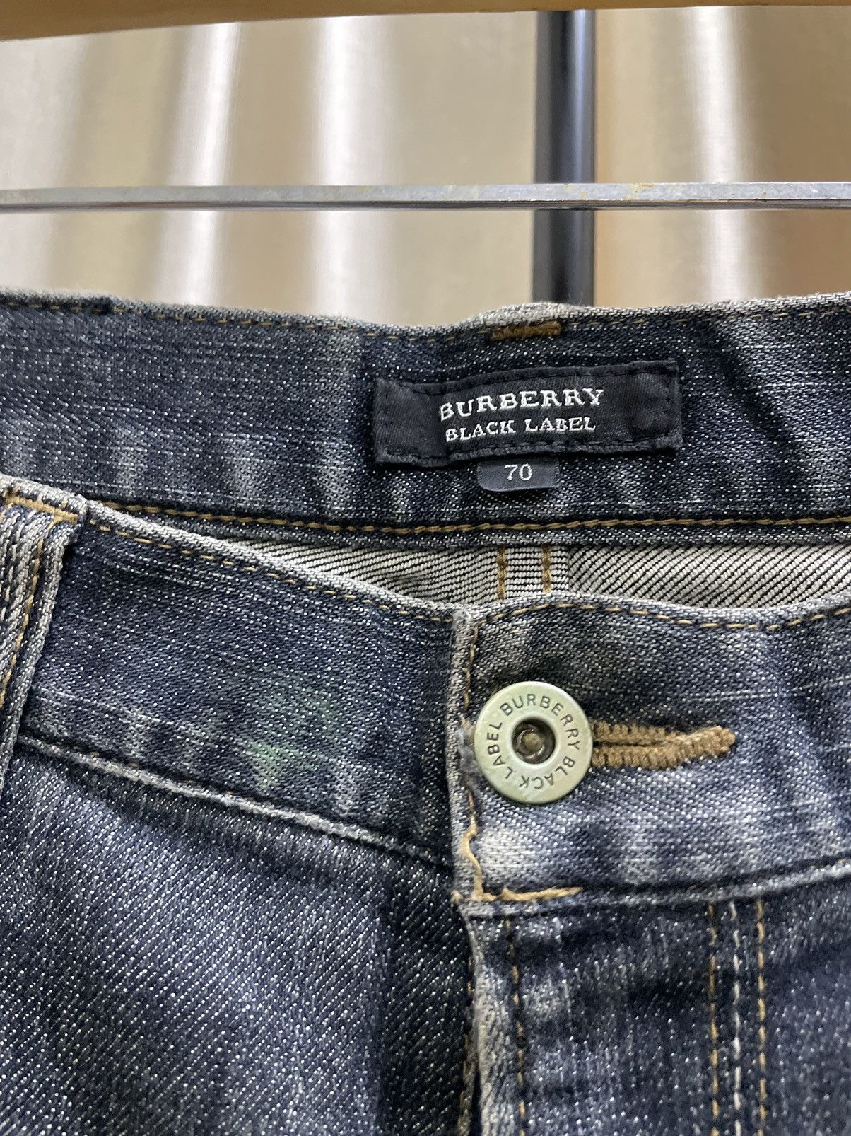 Burberry BURBERRY BLACK LABEL DISTRESSES DENIM Size 30" / US 8 / IT 44 - 5 Thumbnail