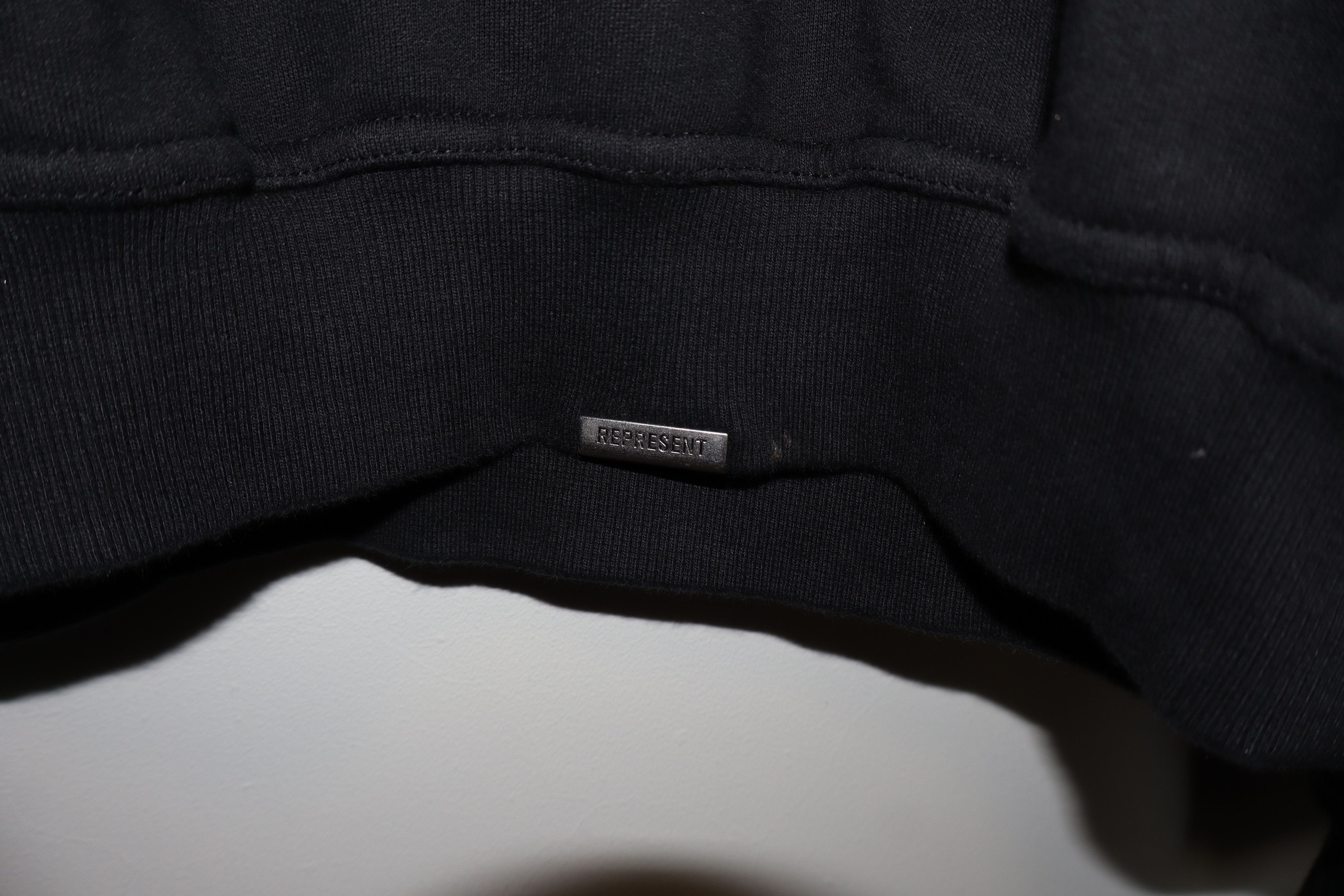Represent Clo. 1 of 1 Melting initial "R" sweatshirt Size US L / EU 52-54 / 3 - 3 Thumbnail