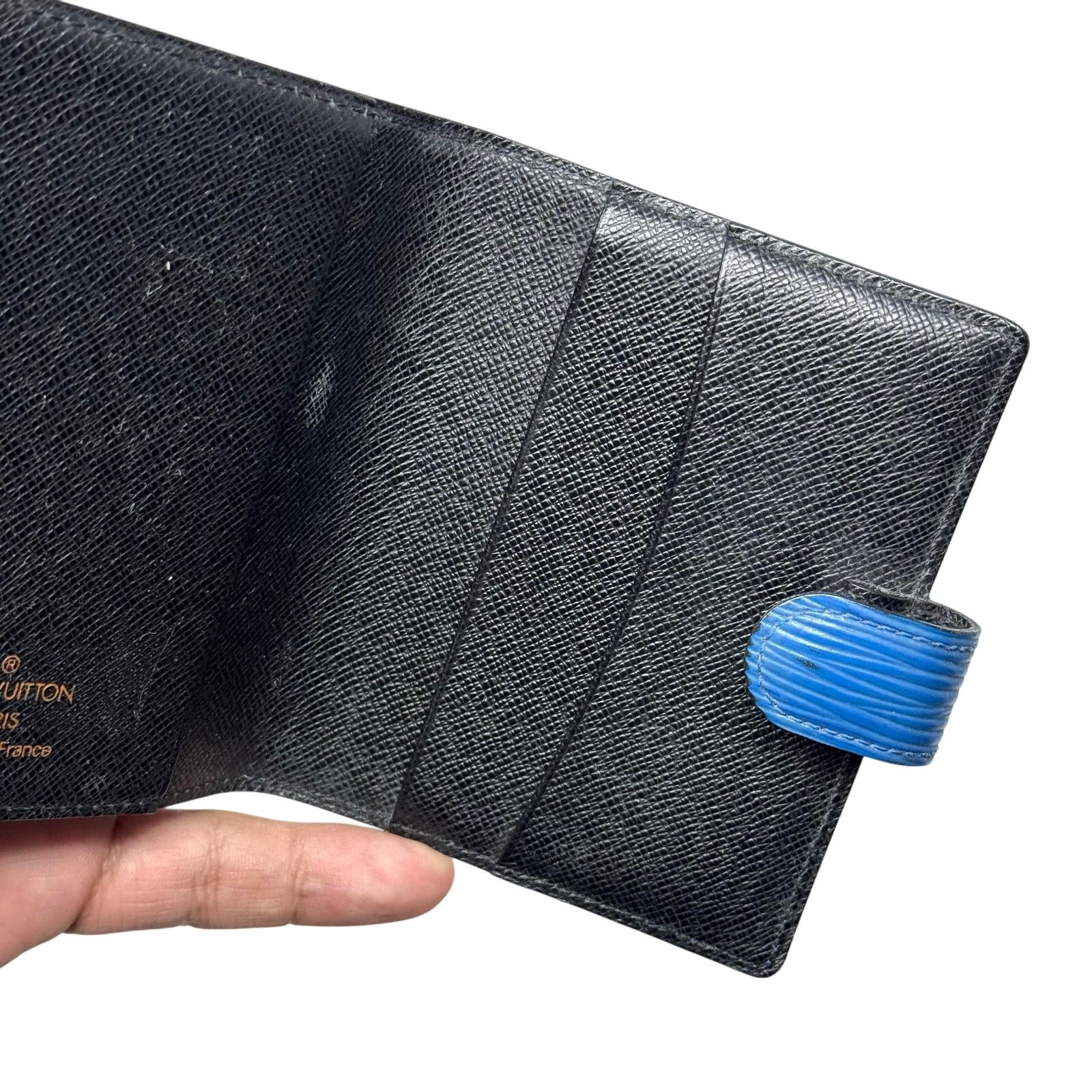 Louis Vuitton Louis Vuitton Epi Buckle Wallet Size ONE SIZE - 7 Thumbnail