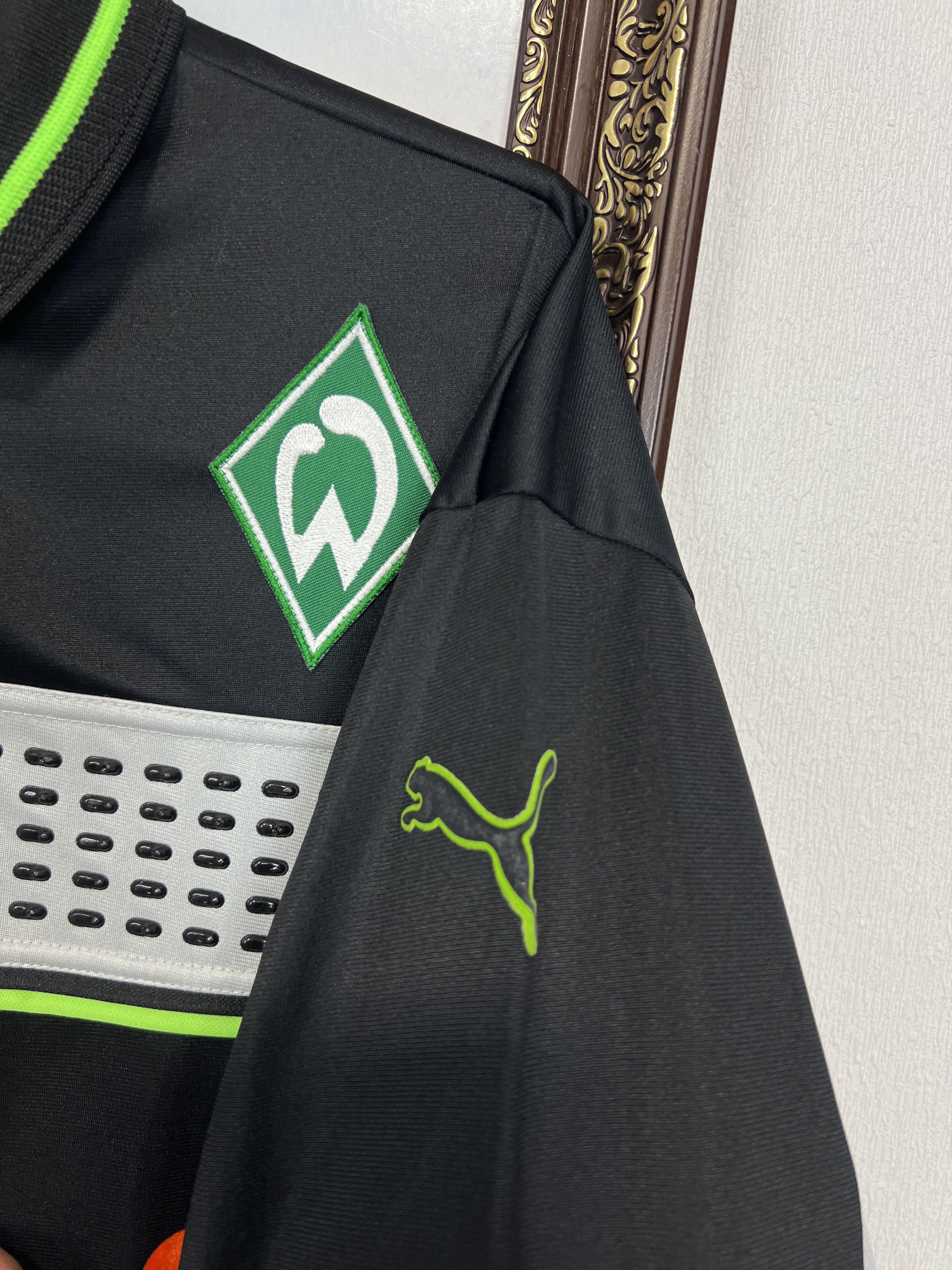 Puma Werder Bremen Goalkeeper football shirt Signed Rost Jerse Size US XL / EU 56 / 4 - 5 Thumbnail