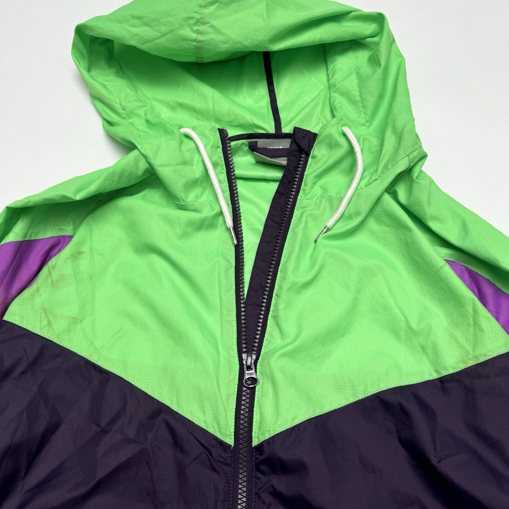 Nike VINTAGE 90s Nike Jacket Mens Large Rip Stop Lightweight Purple Grey Tab Track Jacket Sportswear Nylon Zip Activewear 90s Mens Size US L / EU 52-54 / 3 - 5 Thumbnail
