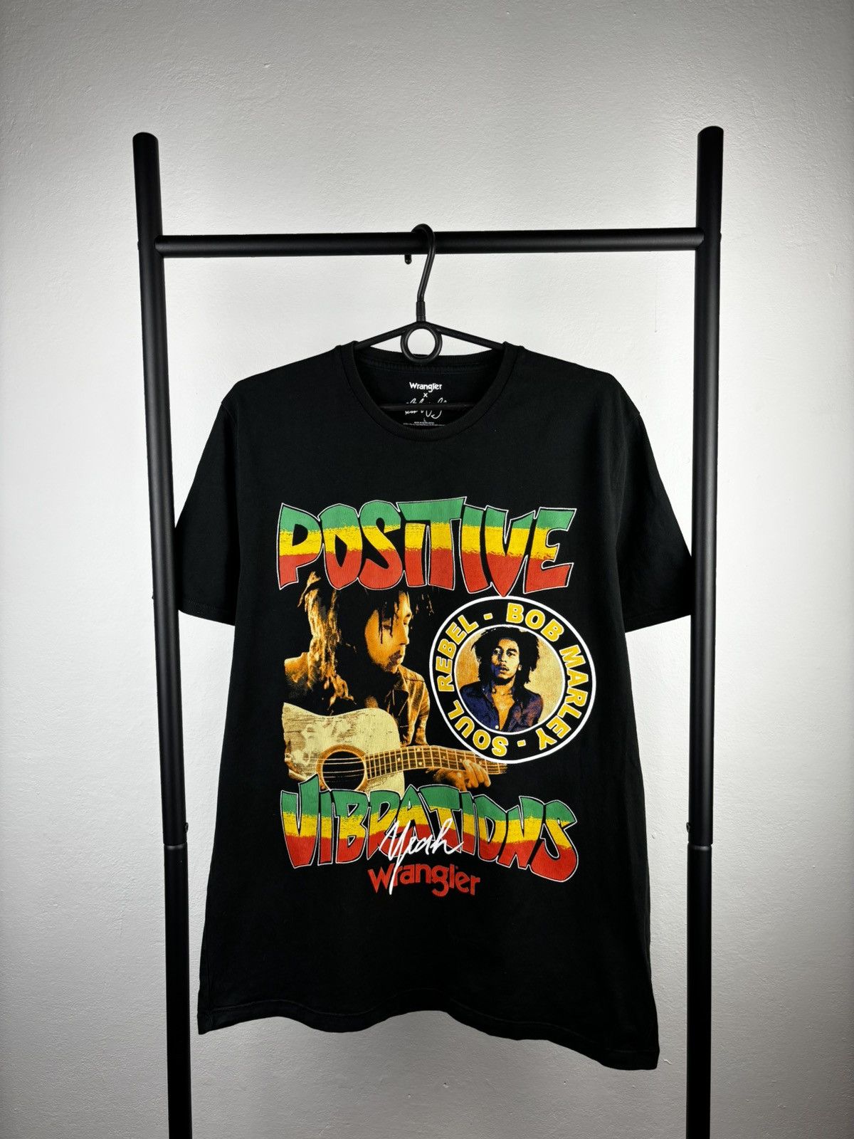 Bob Marley × Wrangler Wrangler x Bob Marley Big Logo T shirt size L Size US L / EU 52-54 / 3 - 1 Thumbnail