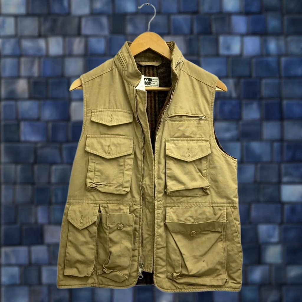 Engineered Garments Engineered Garments Vest Mens Size S Nylon Beige Solid Outdoor Casual / Travel / Workwear Short Zip Size US S / EU 44-46 / 1 - 1 Thumbnail