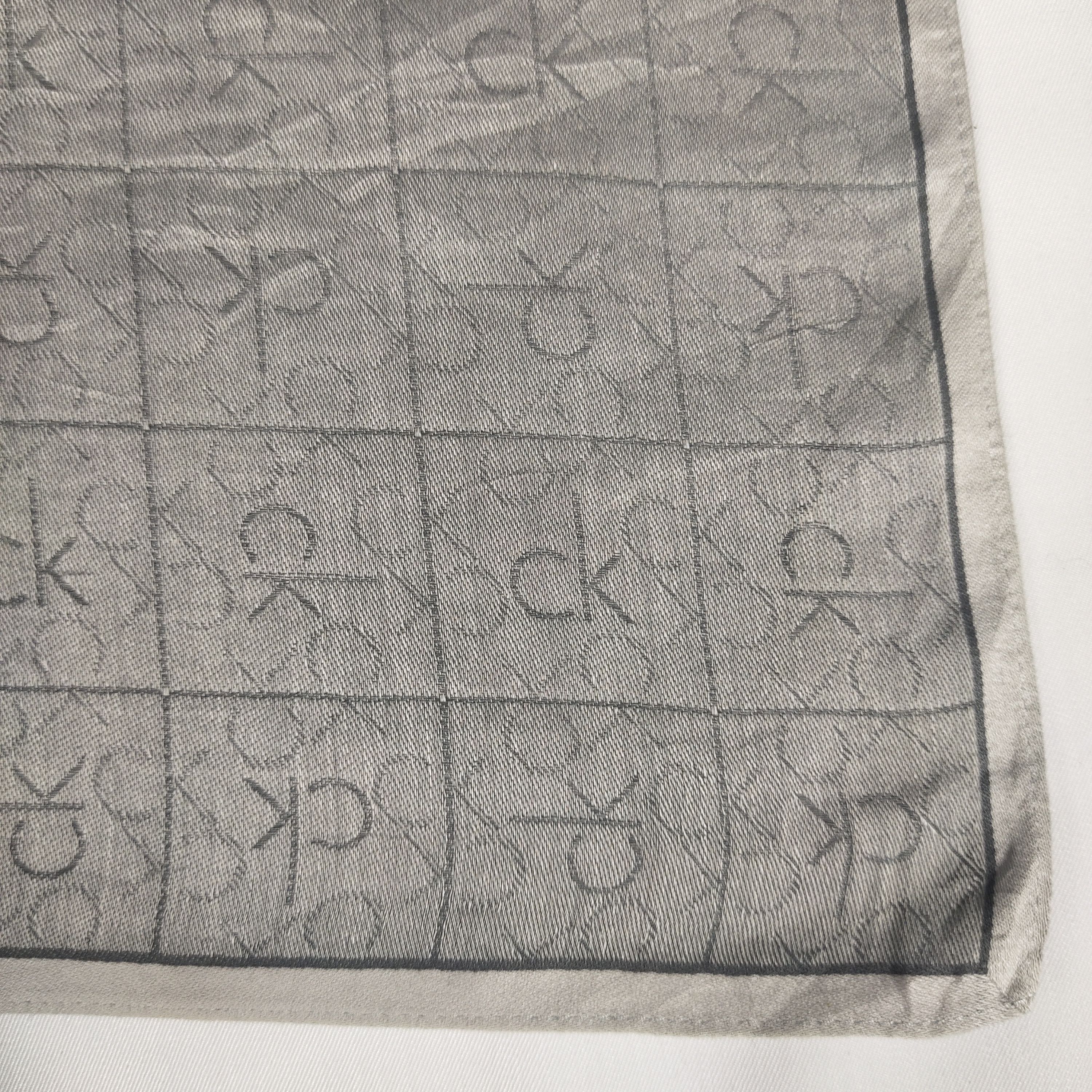 Calvin Klein × Vintage Calvin Klein Handkerchief / Neckerchief / Bandana FZ169 Size ONE SIZE - 5 Thumbnail