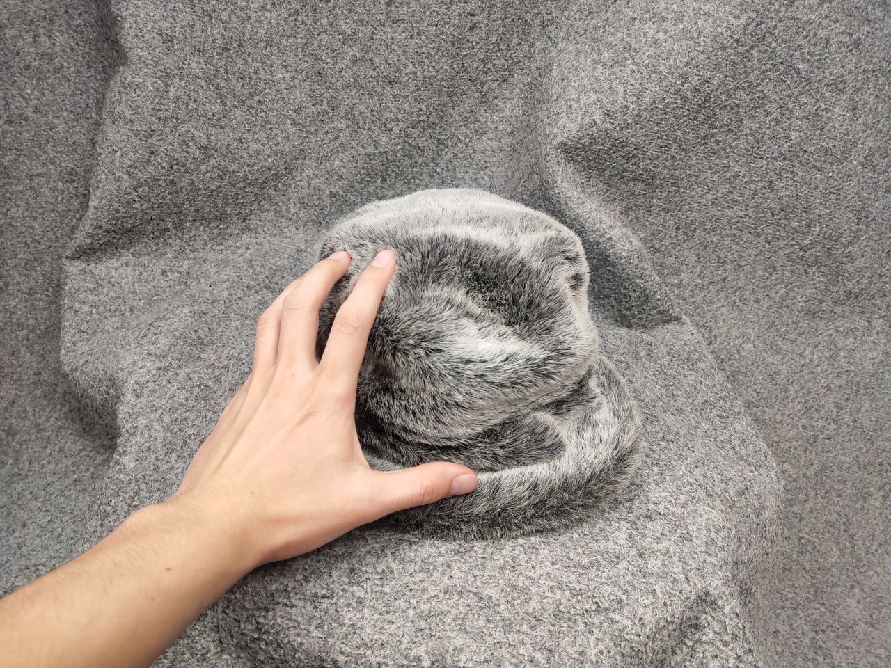 Japanese Brand Vintage Y2K Japan Style Fuzzy Gray Hat Panama Cap Unisex Size ONE SIZE - 3 Thumbnail