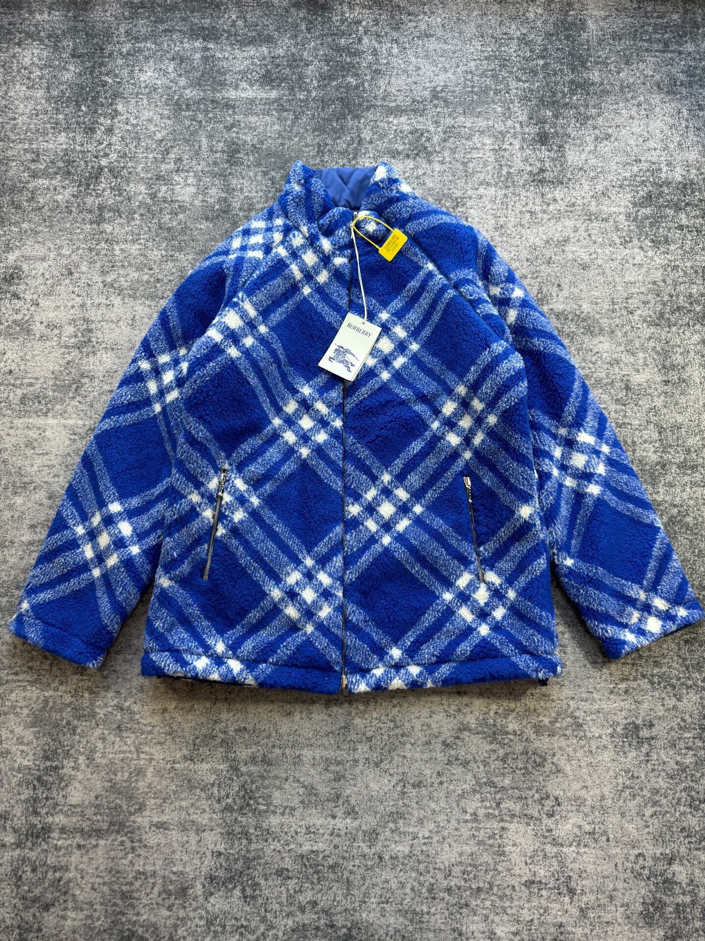 Burberry burberry blue teddy reversible cotton jacket Size US L / EU 52-54 / 3 - 1 Thumbnail