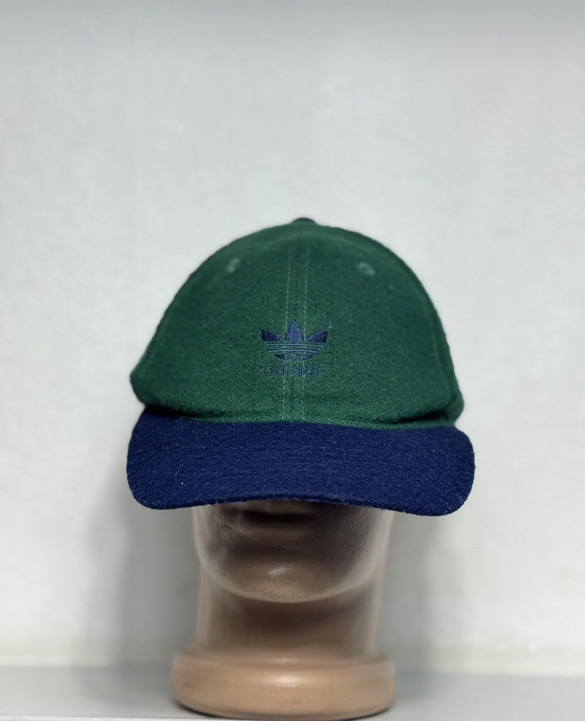 Adidas Adidas Vintage 90’s Fleece Cap Big Logo Size ONE SIZE - 1 Thumbnail