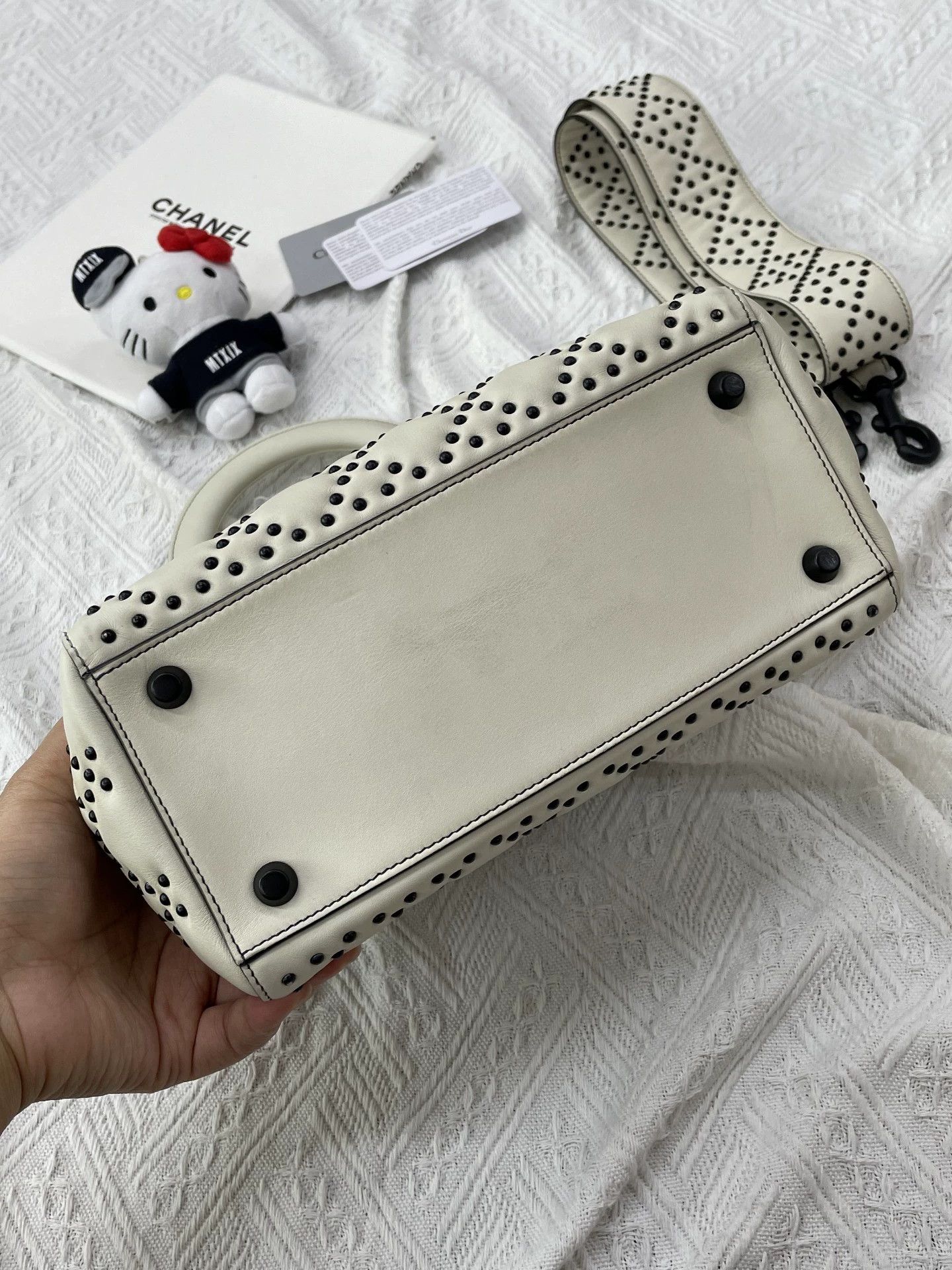 Dior Dior Lady Dior White Studded 5-Comp Matte Clasp LE Size ONE SIZE - 3 Thumbnail