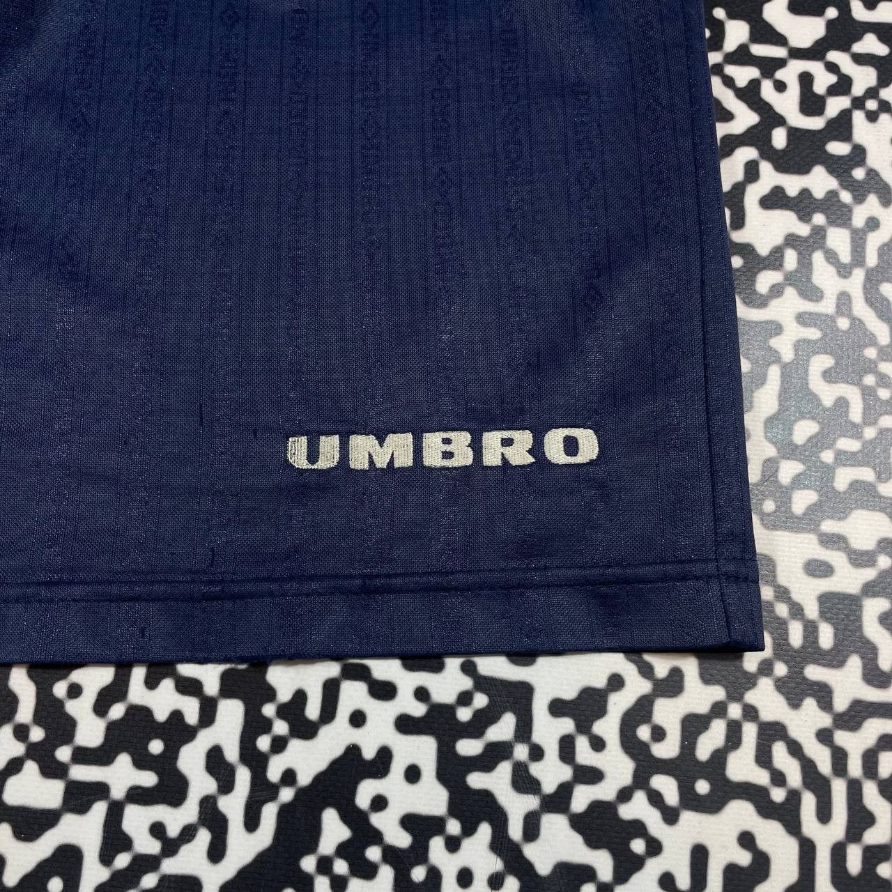 Umbro Vintage 90s Umbro Monogram Casual Sport Retro Shorts Size US 36 / EU 52 - 5 Thumbnail