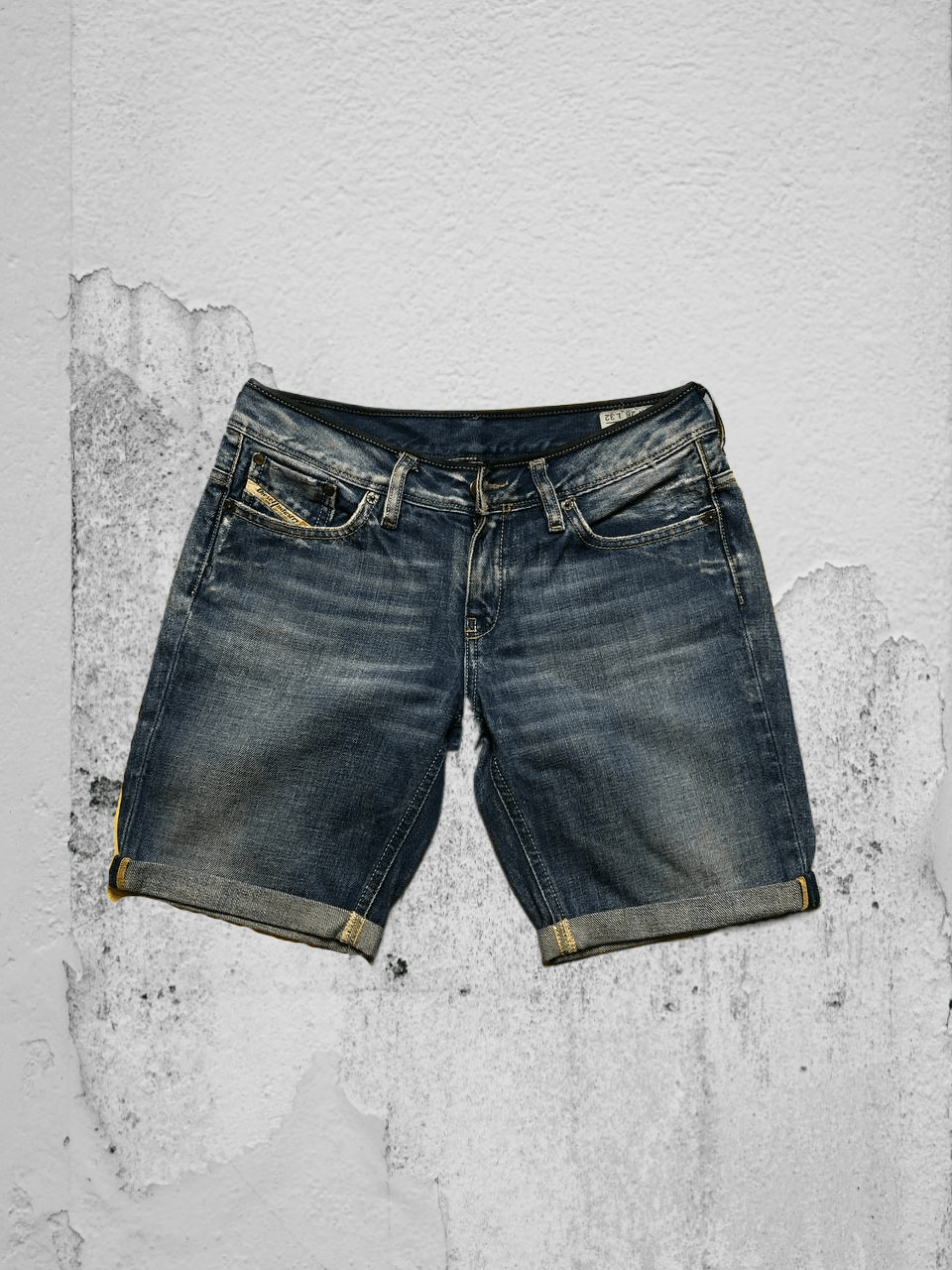 Diesel jeans shorts denim Diesel Streetwear Y2K Vintage Size 28" / US 6 / IT 42 - 1 Thumbnail
