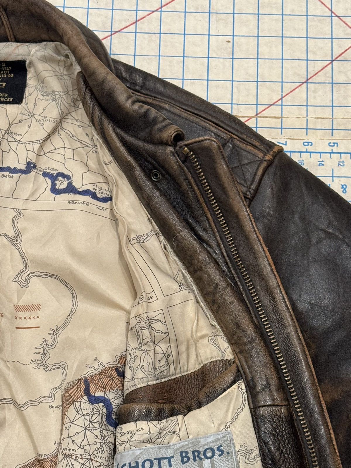 Schott Vintage Schott NYC A-2 Leather Bomber Jacket Mens Size Large Size US L / EU 52-54 / 3 - 10 Thumbnail
