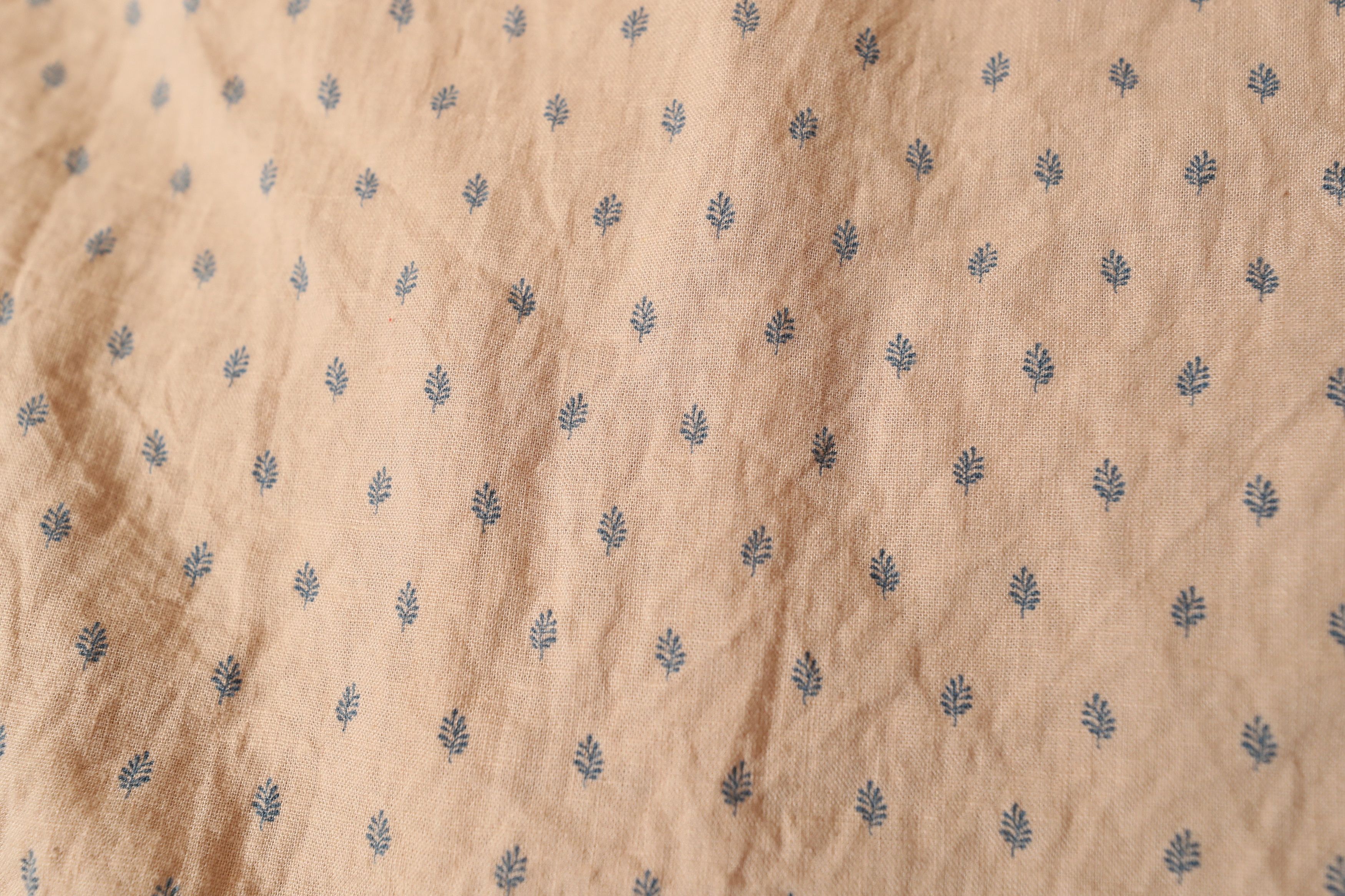 Rails Rails Carson Short Sleeve Button-up In Georgia Leaf (M) Size US M / EU 48-50 / 2 - 12 Thumbnail