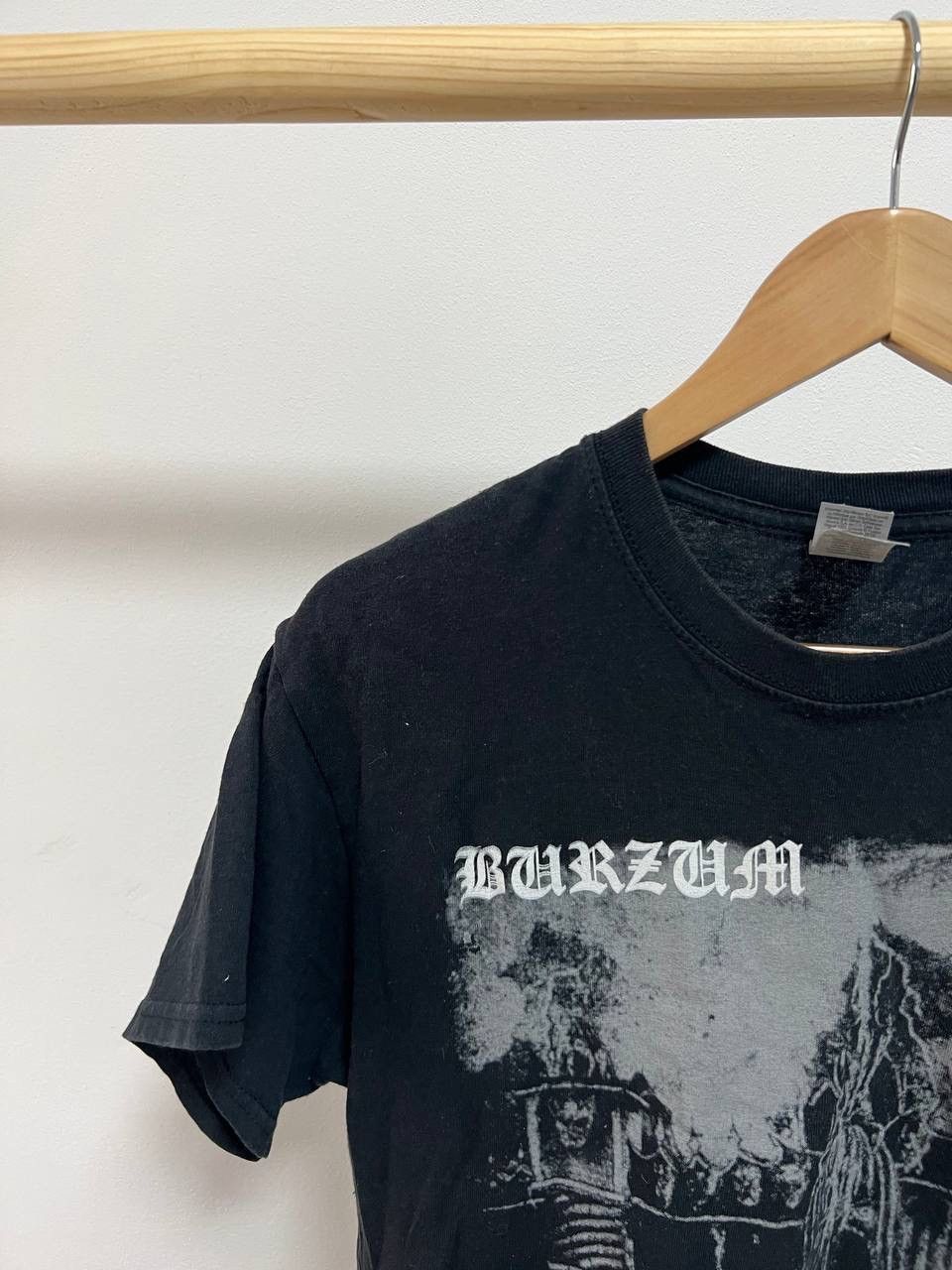 Band Tees Burzum T-shirt Rock Band Tee Vintage Size L Size US L / EU 52-54 / 3 - 11 Thumbnail